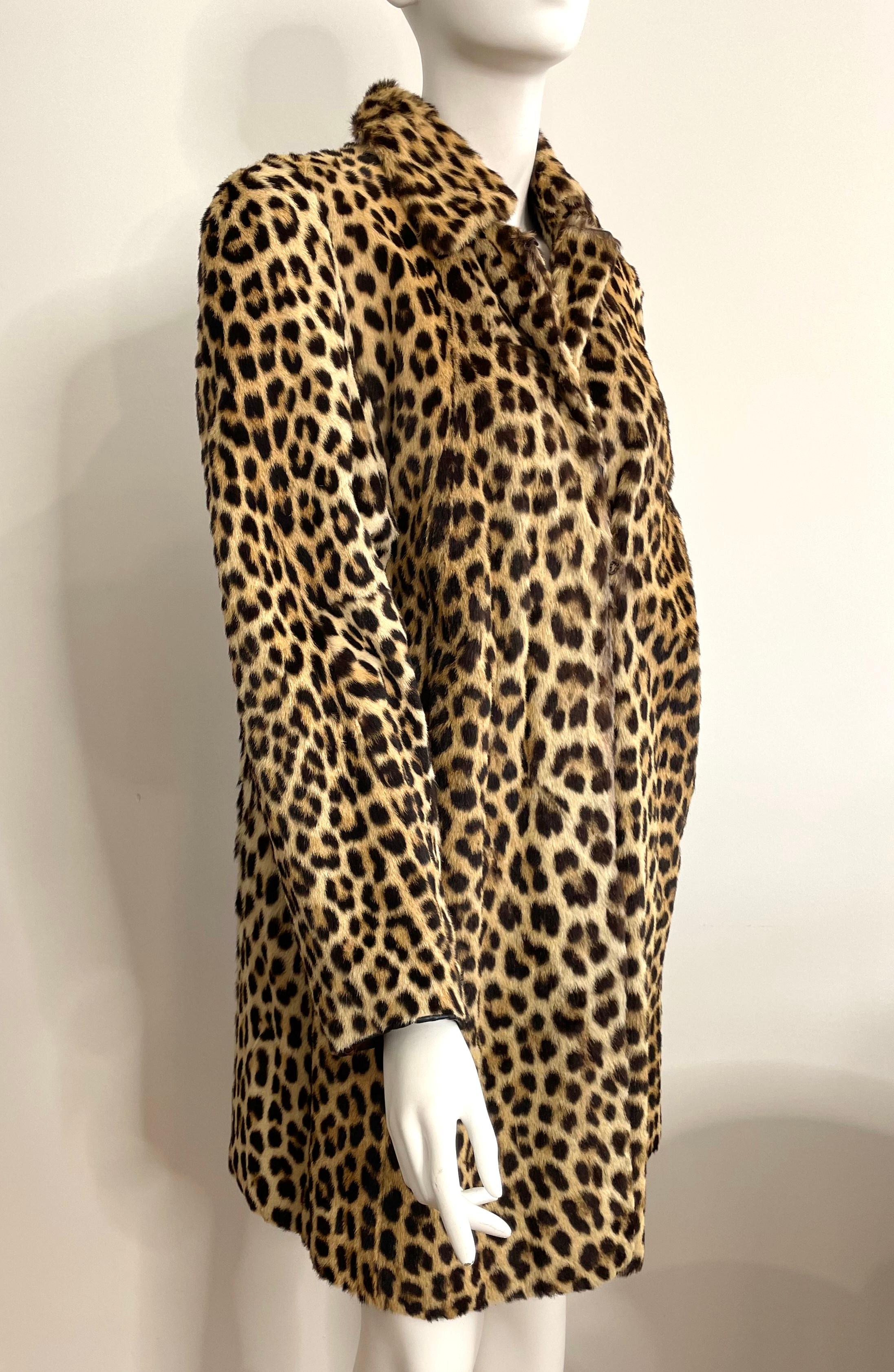 Leopard Pattern Print Fur Car Coat  In Good Condition For Sale In Wallkill, NY