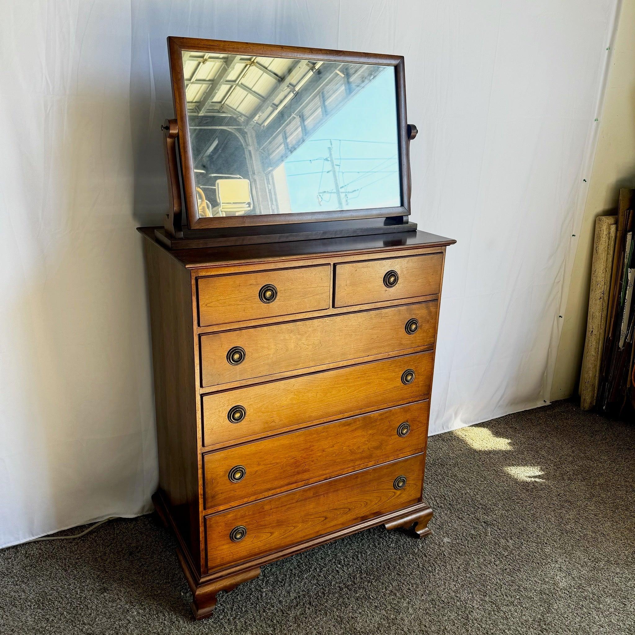 Vintage Leopold Stickley Highboy Kommode mit Spiegel - 2 Pieces