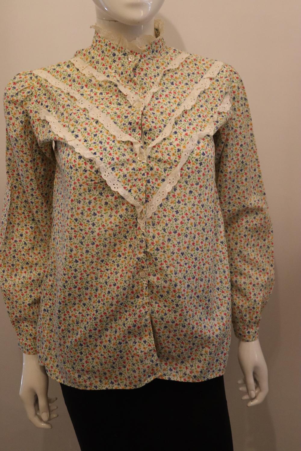 Vintage Les Amis , Firenze Floral Blouse with Broderie Anglaise Detail For Sale 3