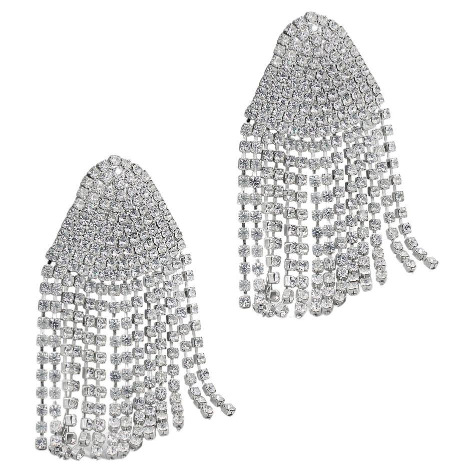 Vintage Les Bernard Fringe Rhinestone Earrings. Classic Wide Waterfall Earrings. Clip On.

When you need a rhinestone earring that makes a statement this one will do!