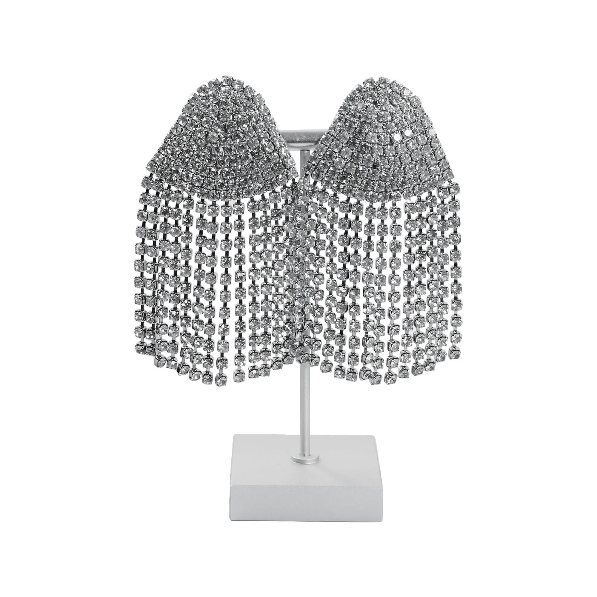 Pendientes vintage Les Bernard de flecos y brillantes en Bueno estado para la venta en New York, NY