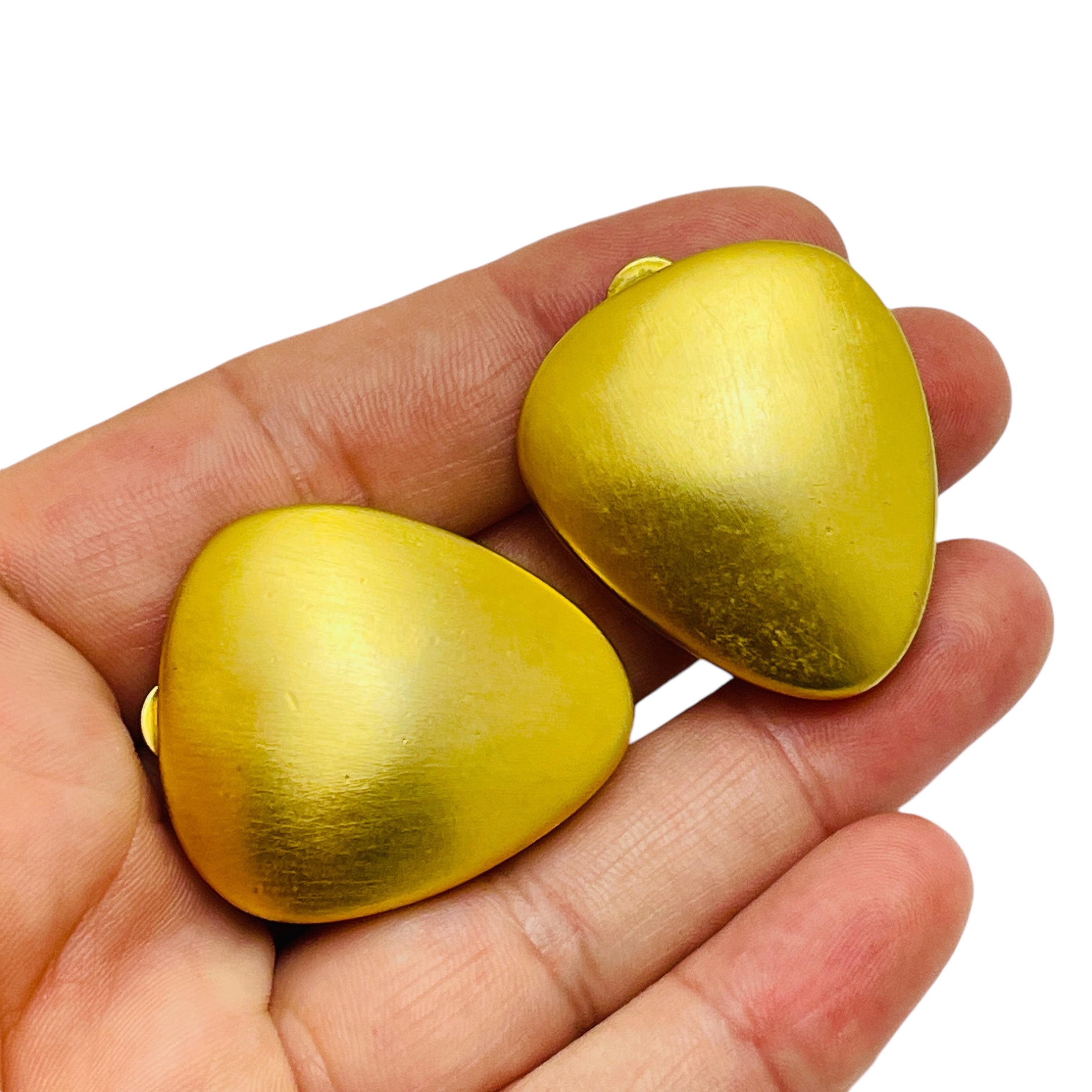 Women's Vintage LES BERNARD signed matte gold tone massive designer clip on earrings For Sale