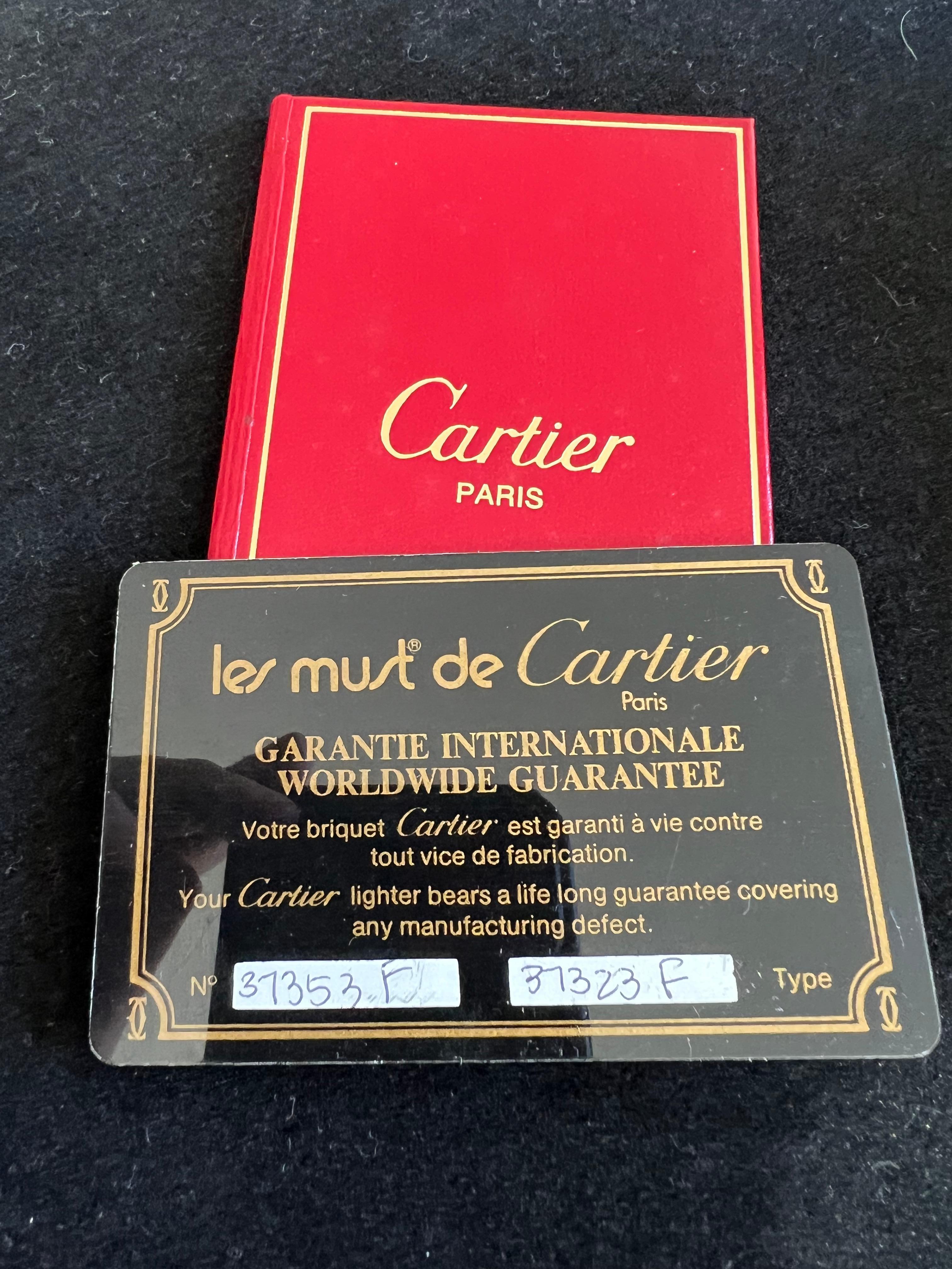Briquet vintage Les Must de Cartier Paris plaqué or 18 carats, vers 1980 en vente 4