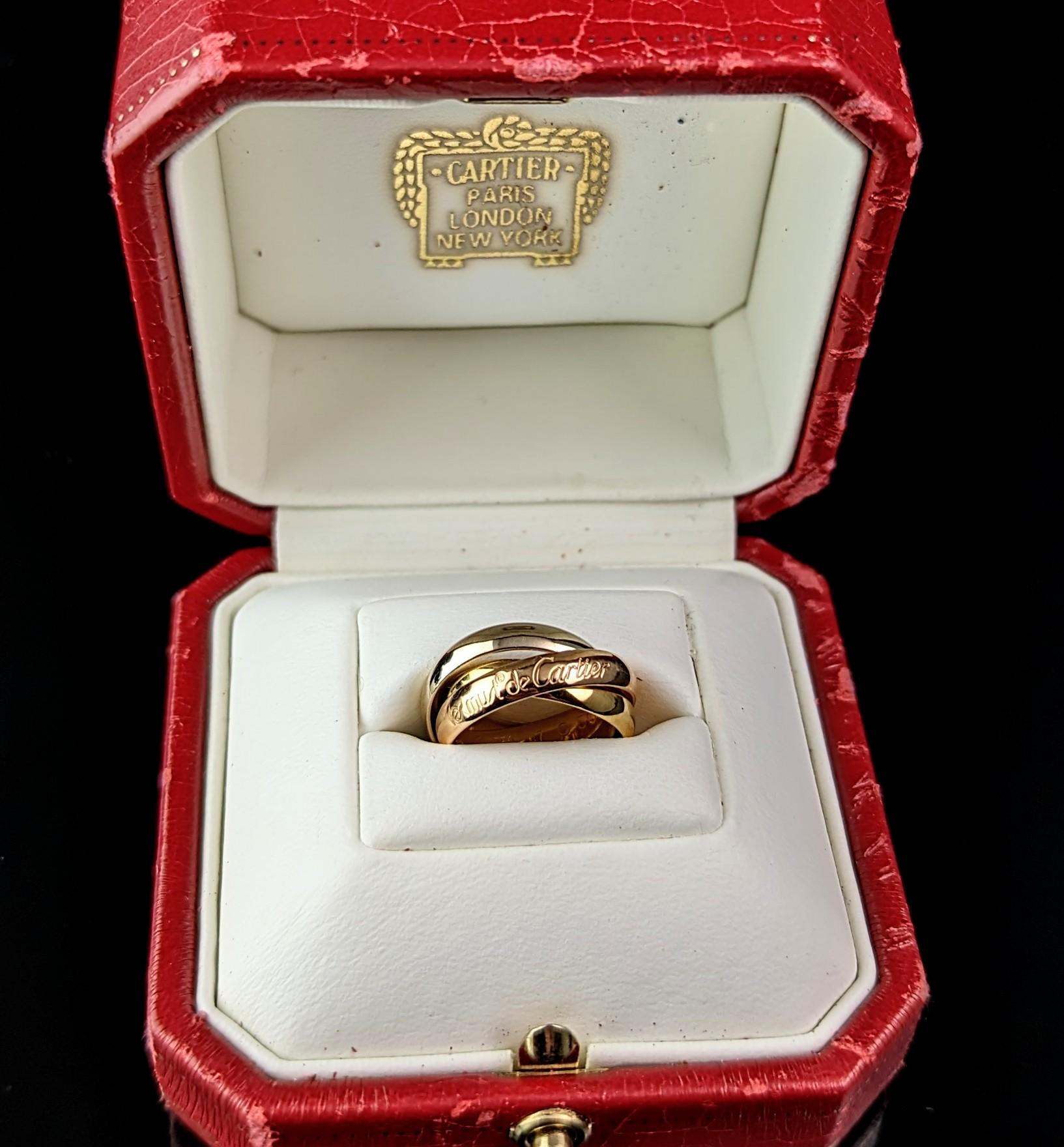 Women's Vintage Les Must de Cartier Trinity band ring, 18k gold, Boxed 