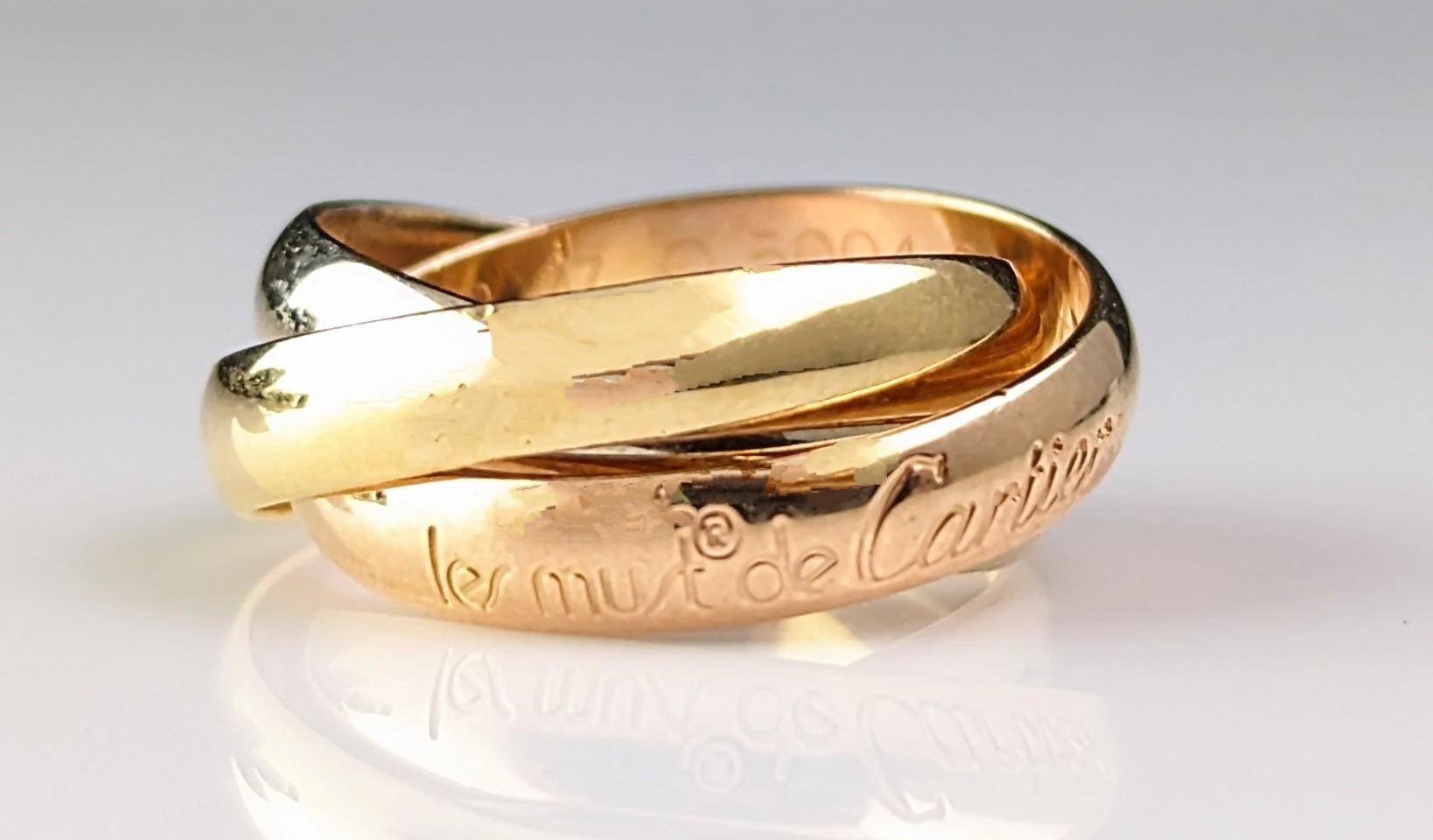 Vintage Les Must de Cartier Trinity band ring, 18k gold, Boxed  For Sale 4