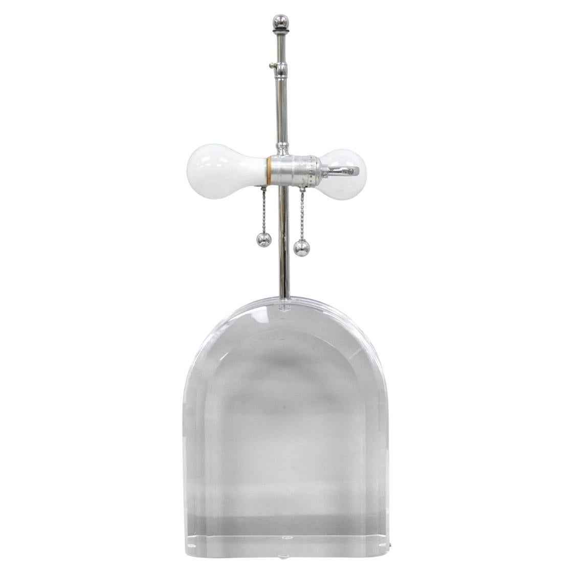 Lampada da tavolo Les Prismatiques d
epoca con arco a cascata in lucite pesante e cromo