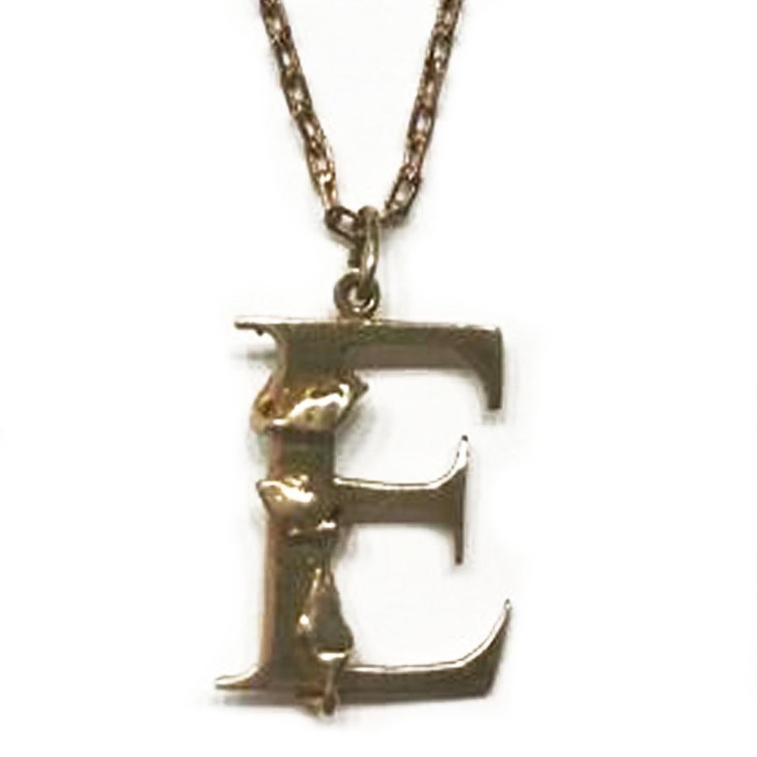 chain with the letter e