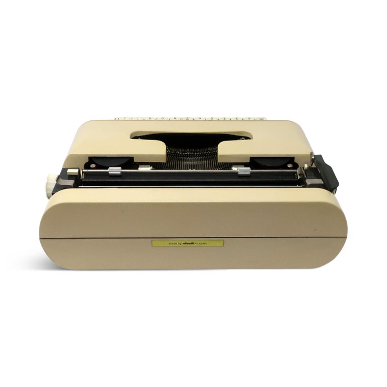 20th Century Vintage Lettera 35 Typewriter by Mario Bellini for Olivetti, 1970s For Sale
