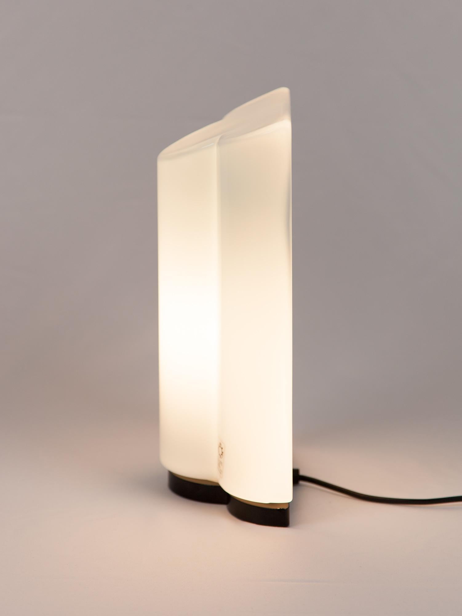 Vintage Leucos Italian Table Lamp with Opaline Murano Glass, Italy, 1970s  In Good Condition For Sale In PRESTON, AU