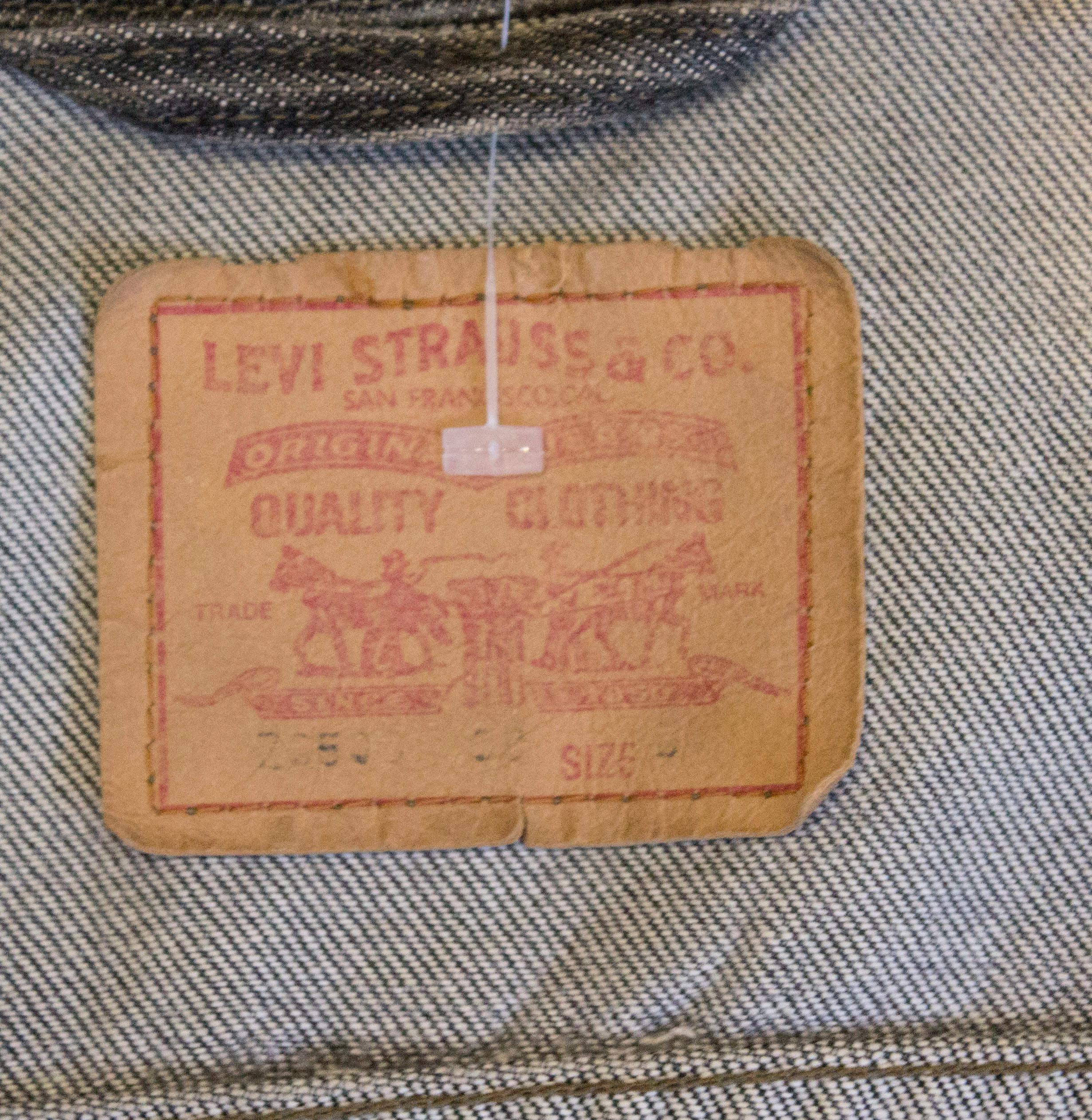 Vintage Levis Dark Denim Jacket 2