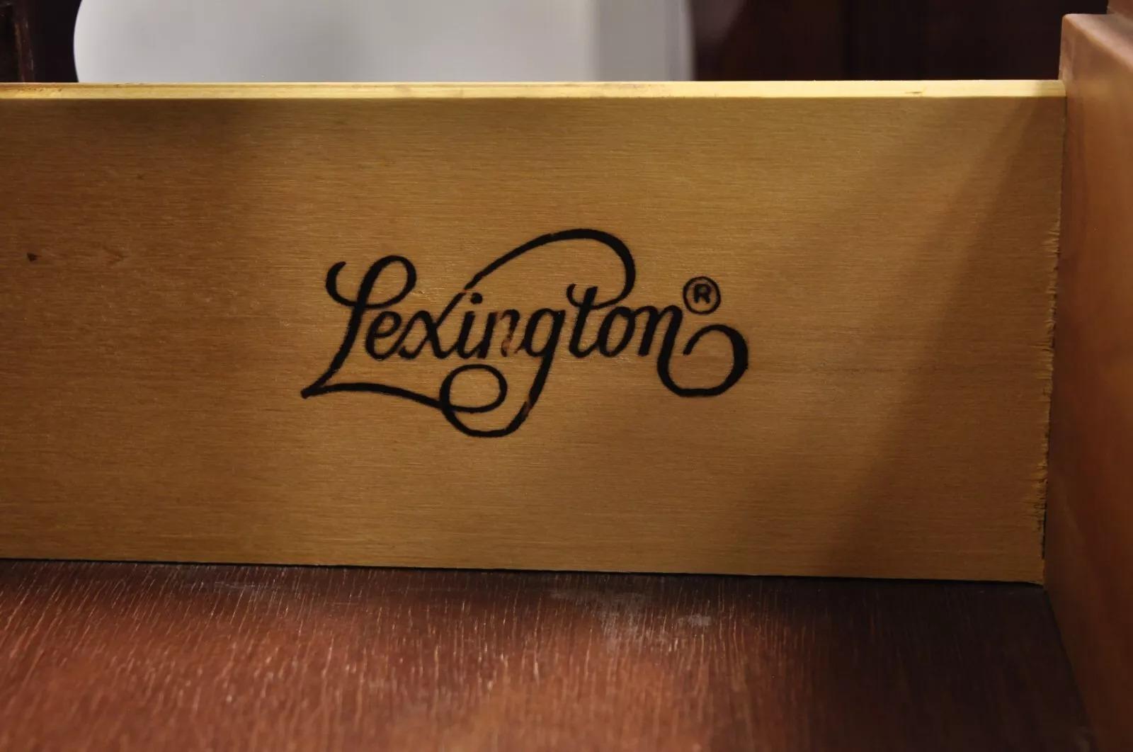 Vintage Lexington Chippendale-Nachttische aus Kirschbaumholz im Vintage-Stil, ein Paar (Unbekannt)