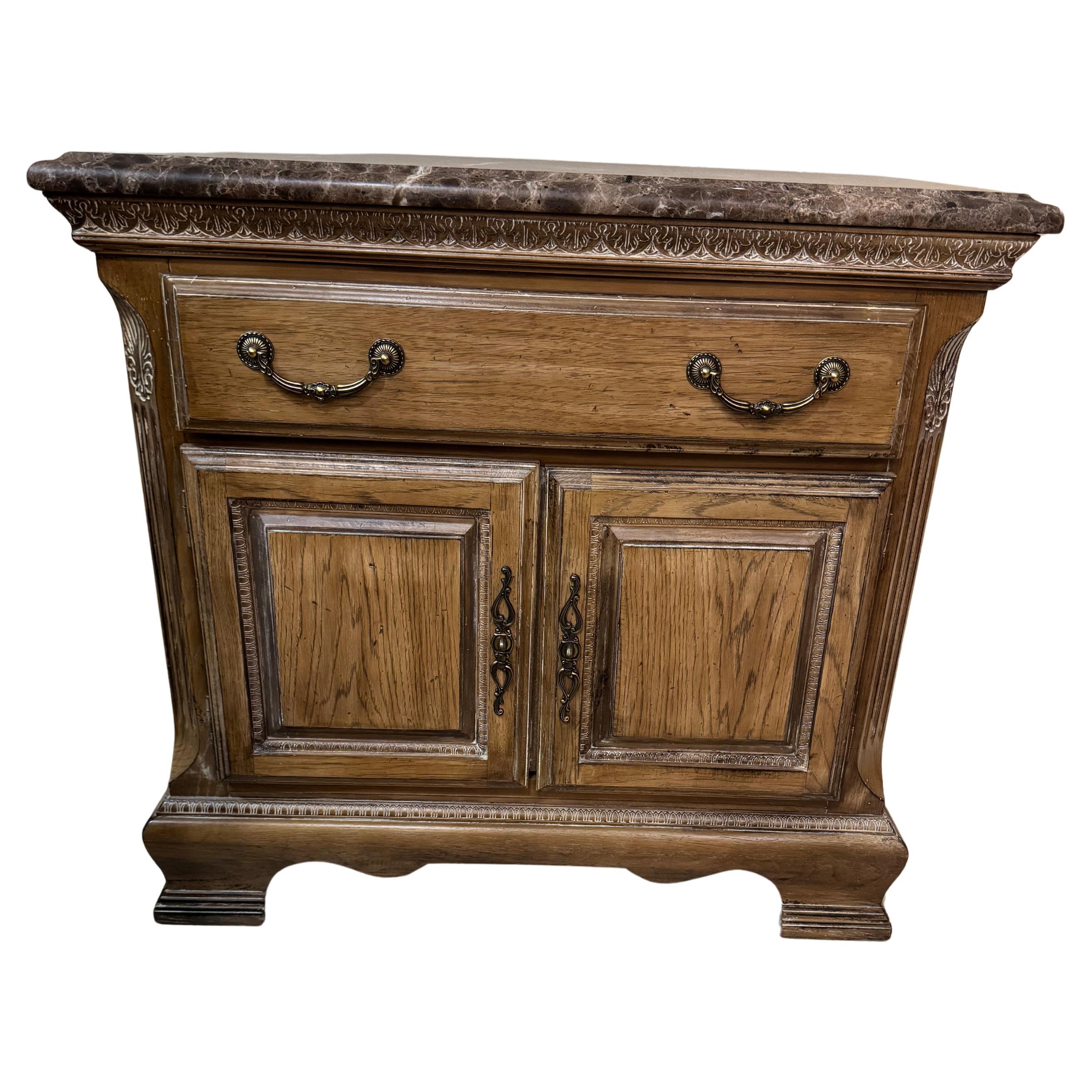 Vintage Lexington night stand with marble top For Sale