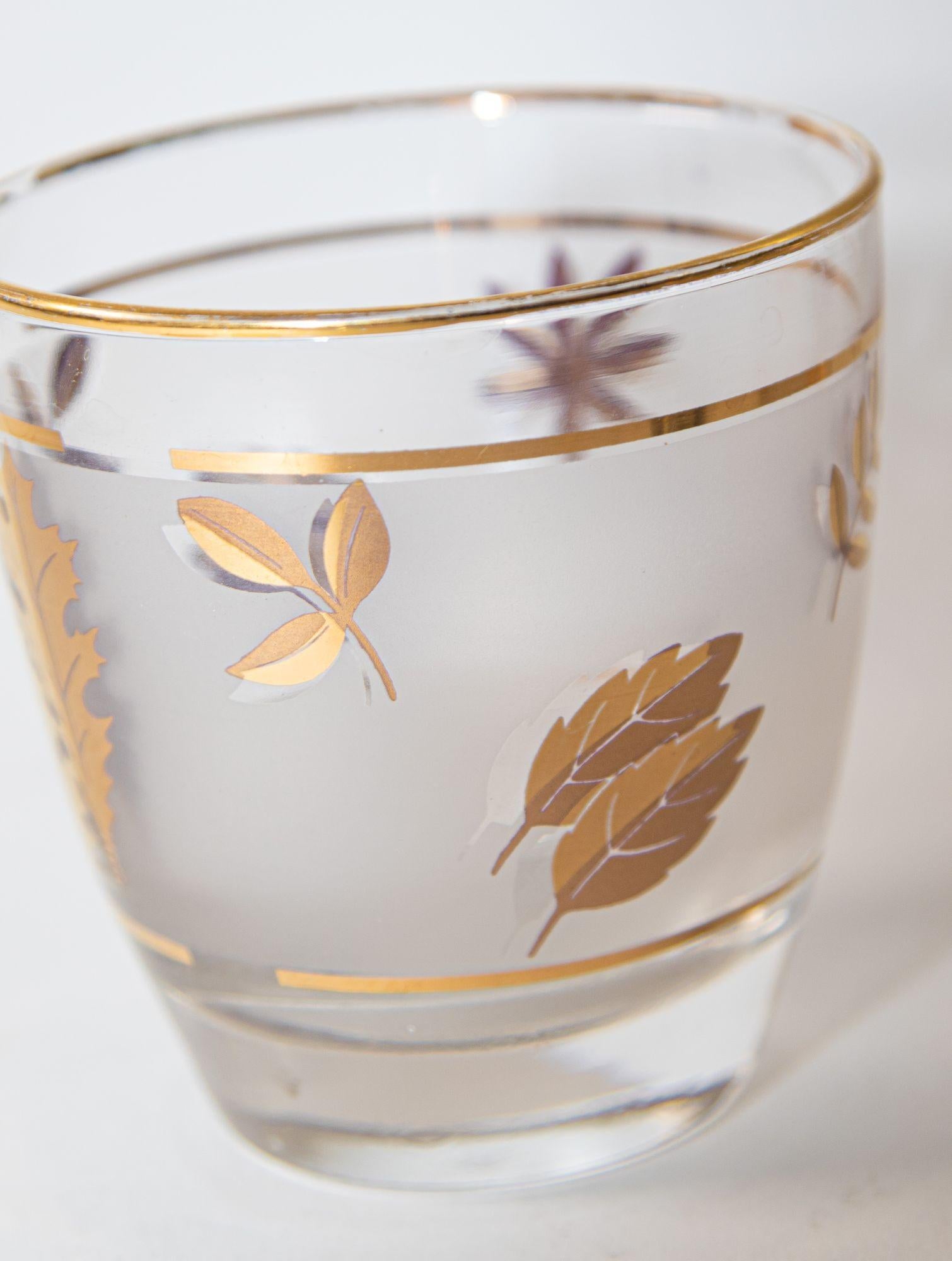 Vintage Libbey Frosted & Golden Foliage Cocktail Glasses, Set of 6 In Good Condition For Sale In North Hollywood, CA