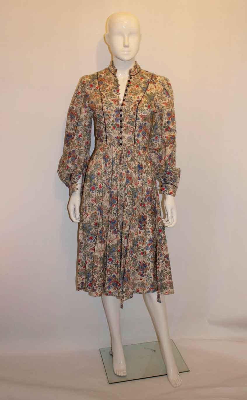 Vintage Liberty Lawn Cotton Floral Dress In Good Condition For Sale In London, GB