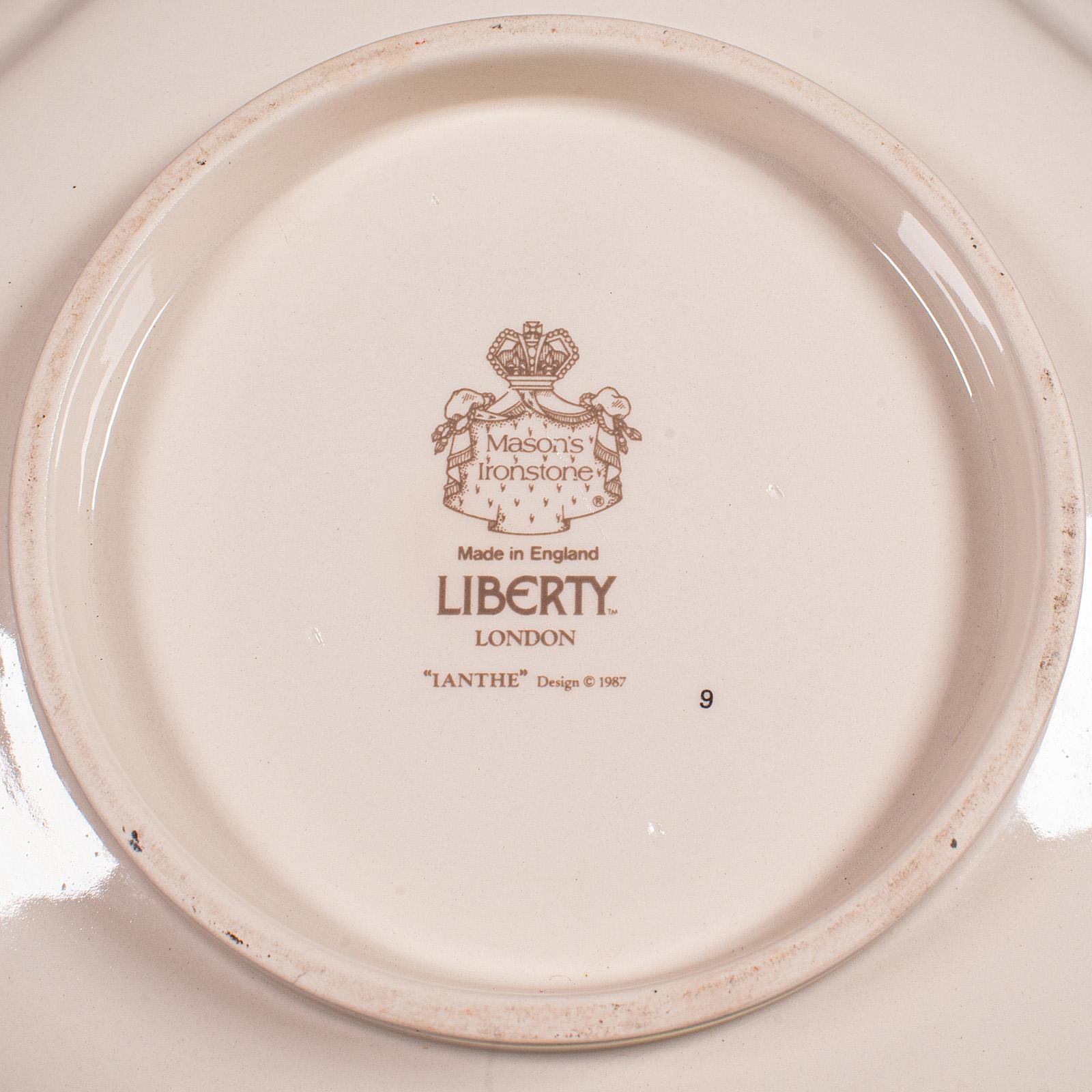 Liberty London Servierbesteck im Vintage-Stil, englische Keramik, Ianthe-Muster, Geschirr (20. Jahrhundert) im Angebot