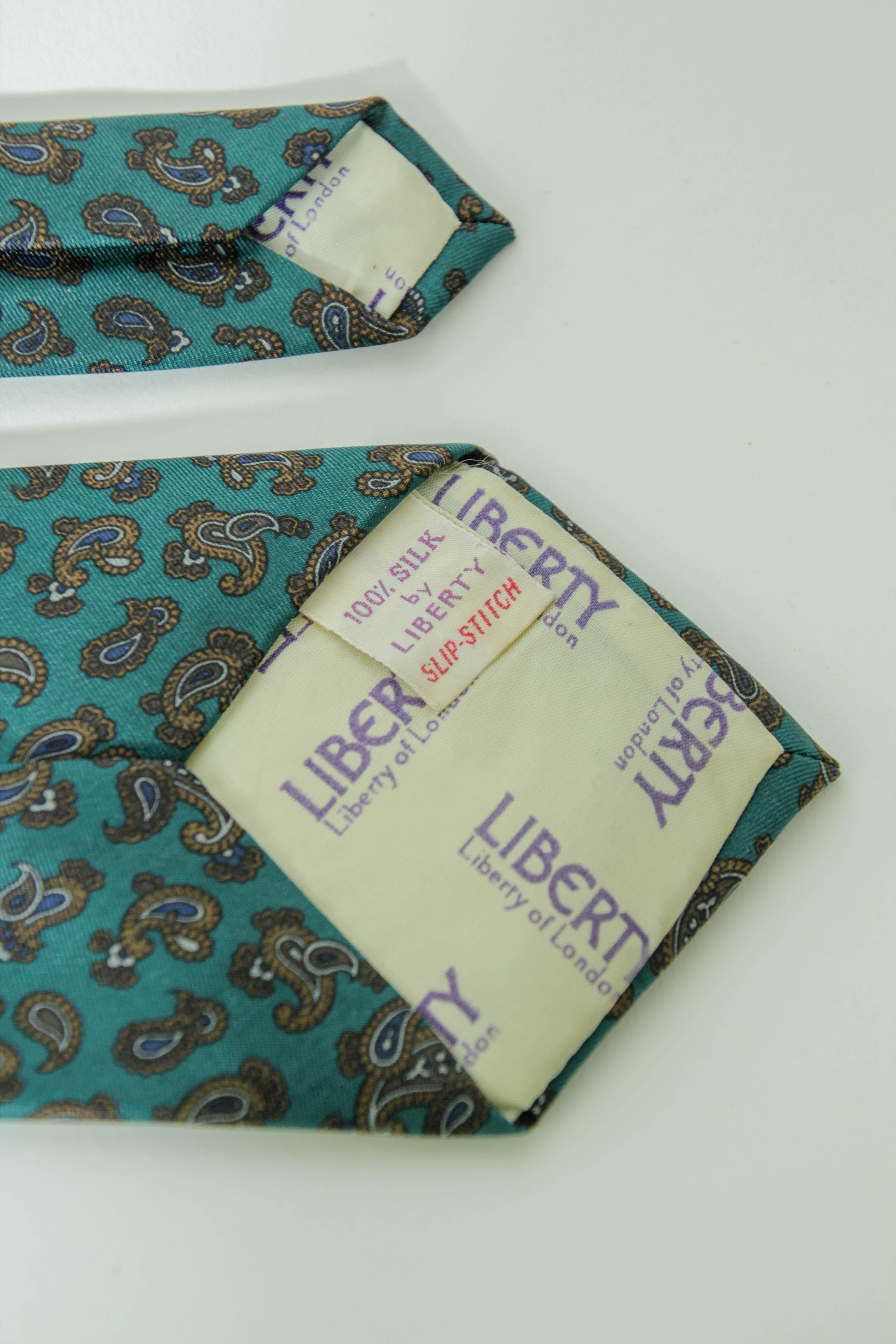 Vintage LIBERTY of London Silk Tie With Paisley Motifs Men NeckTie For Sale 3