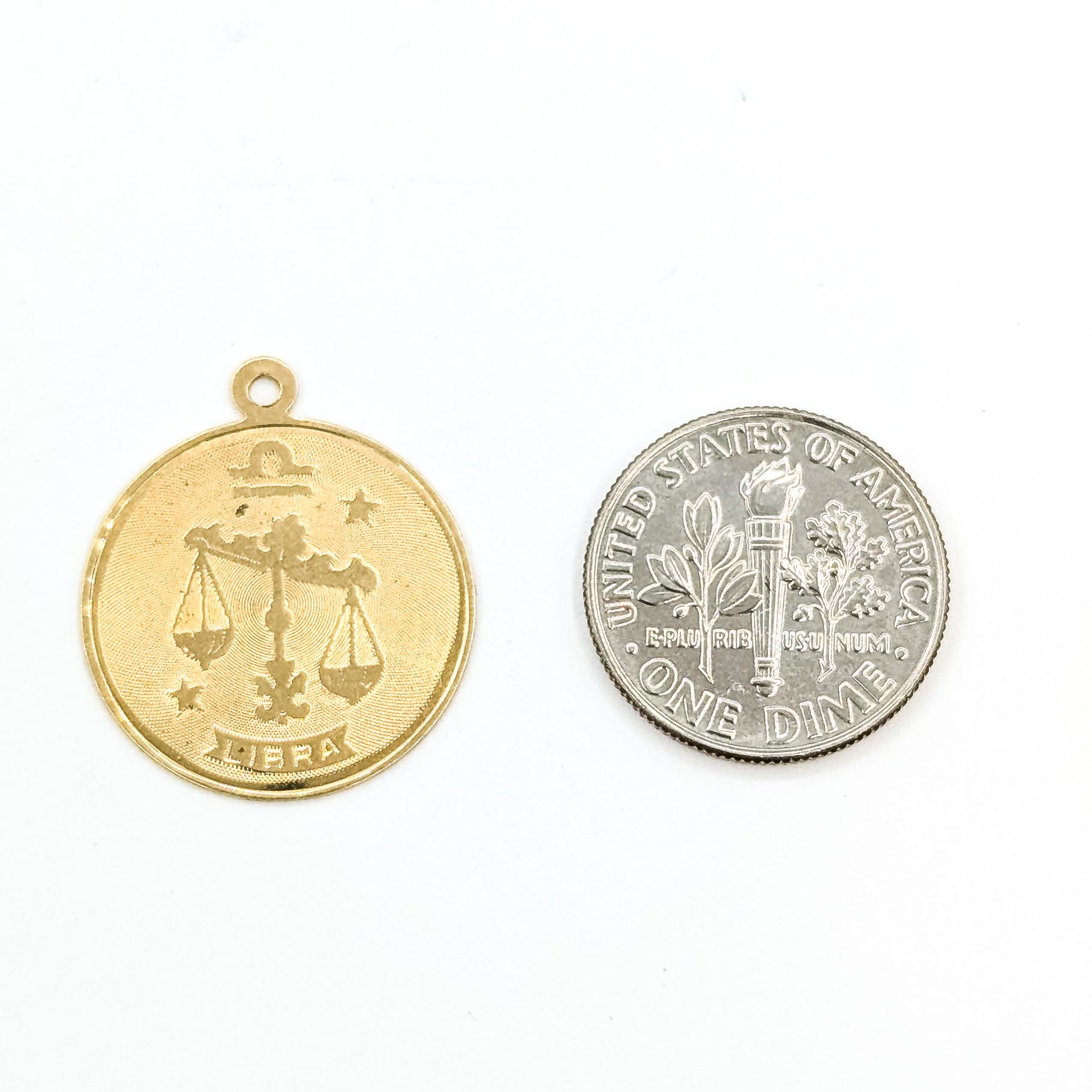 Pendentif Vintage Libra Zodiac en or jaune 14k en vente 1