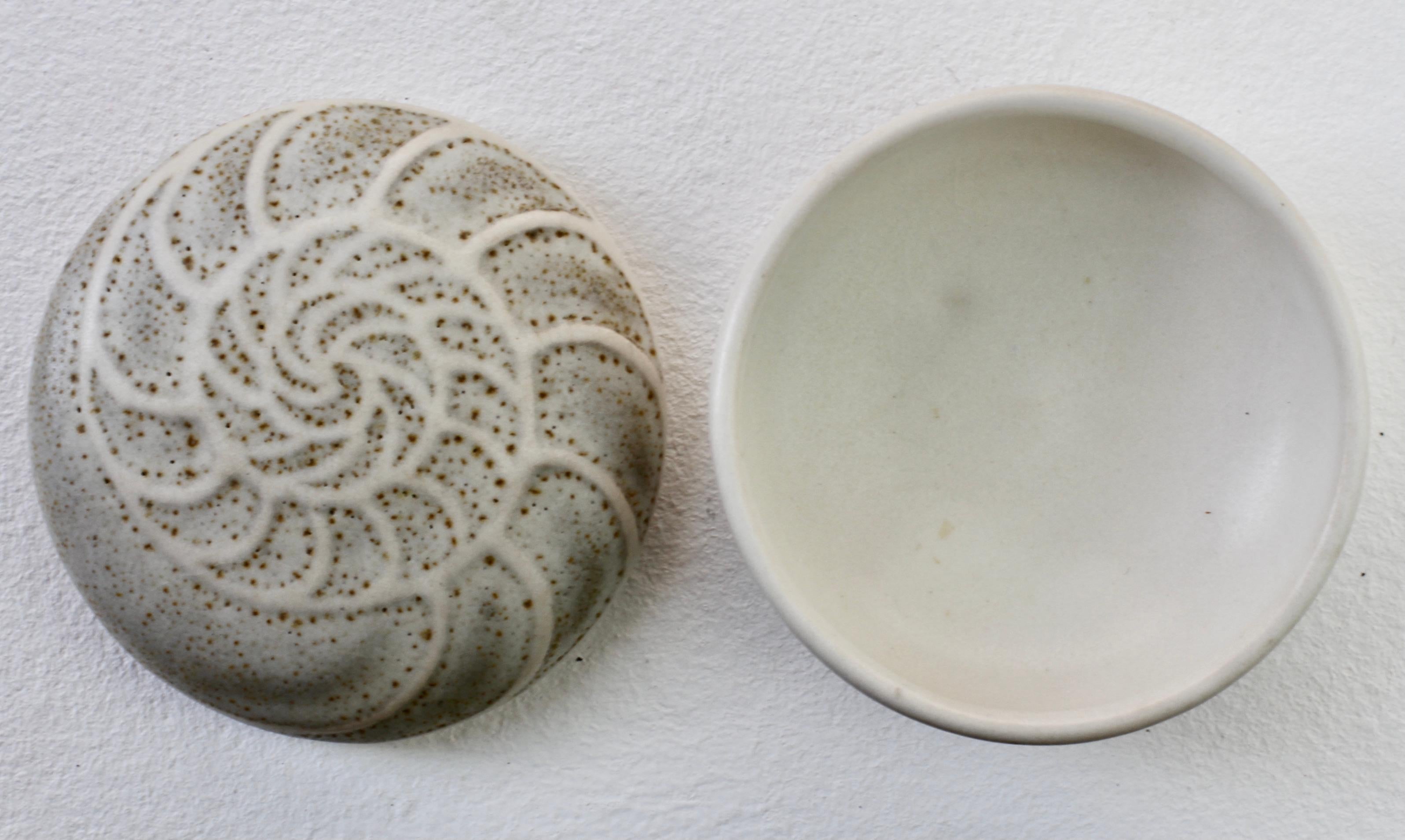 Mid-Century Modern Vintage Lidded Studio Pottery UFO Organic Biomorphic Fossil Shell Bowl or Dish For Sale