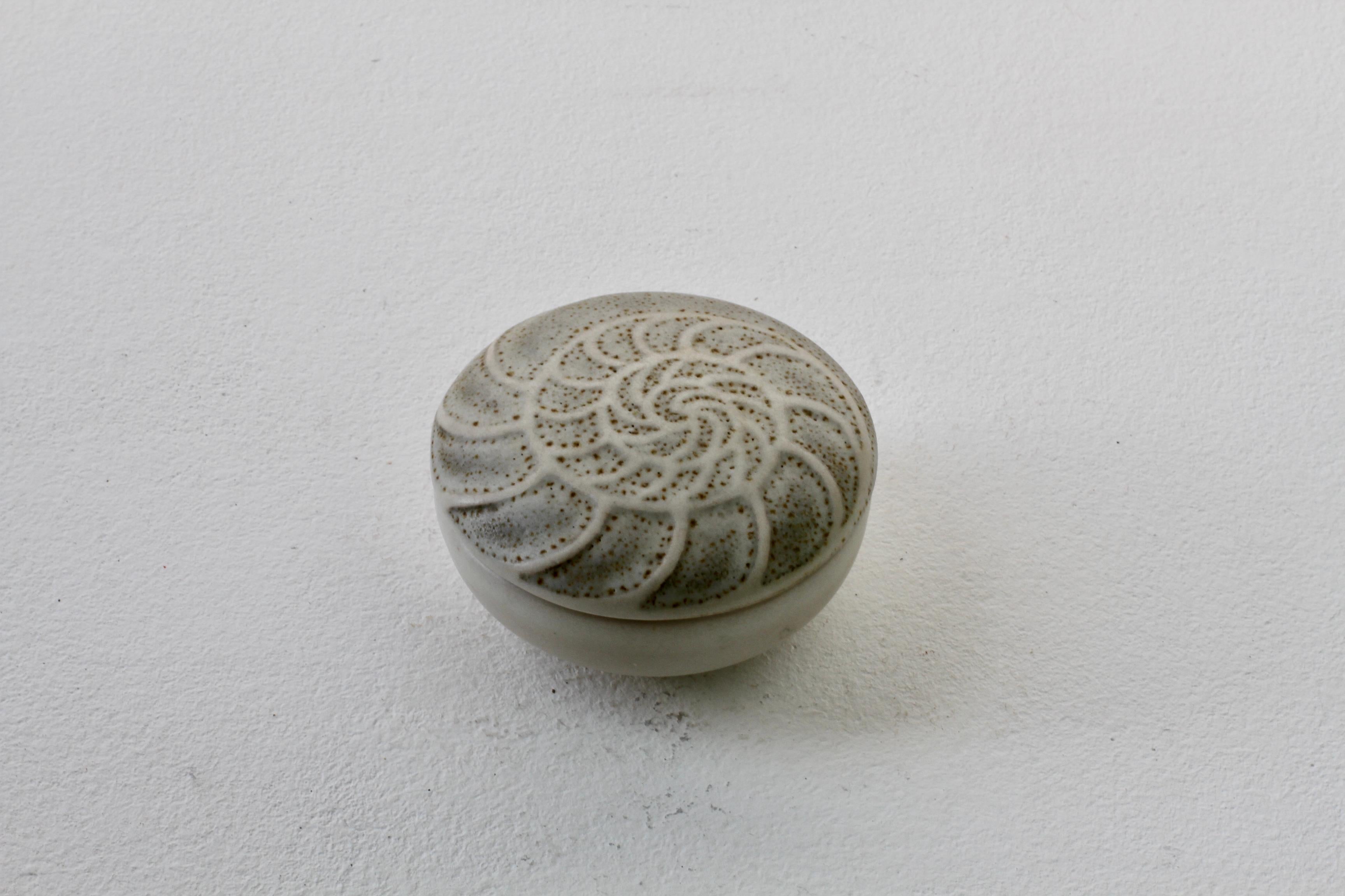 Vintage Lidded Studio Pottery UFO Organic Biomorphic Fossil Shell Bowl or Dish For Sale 1