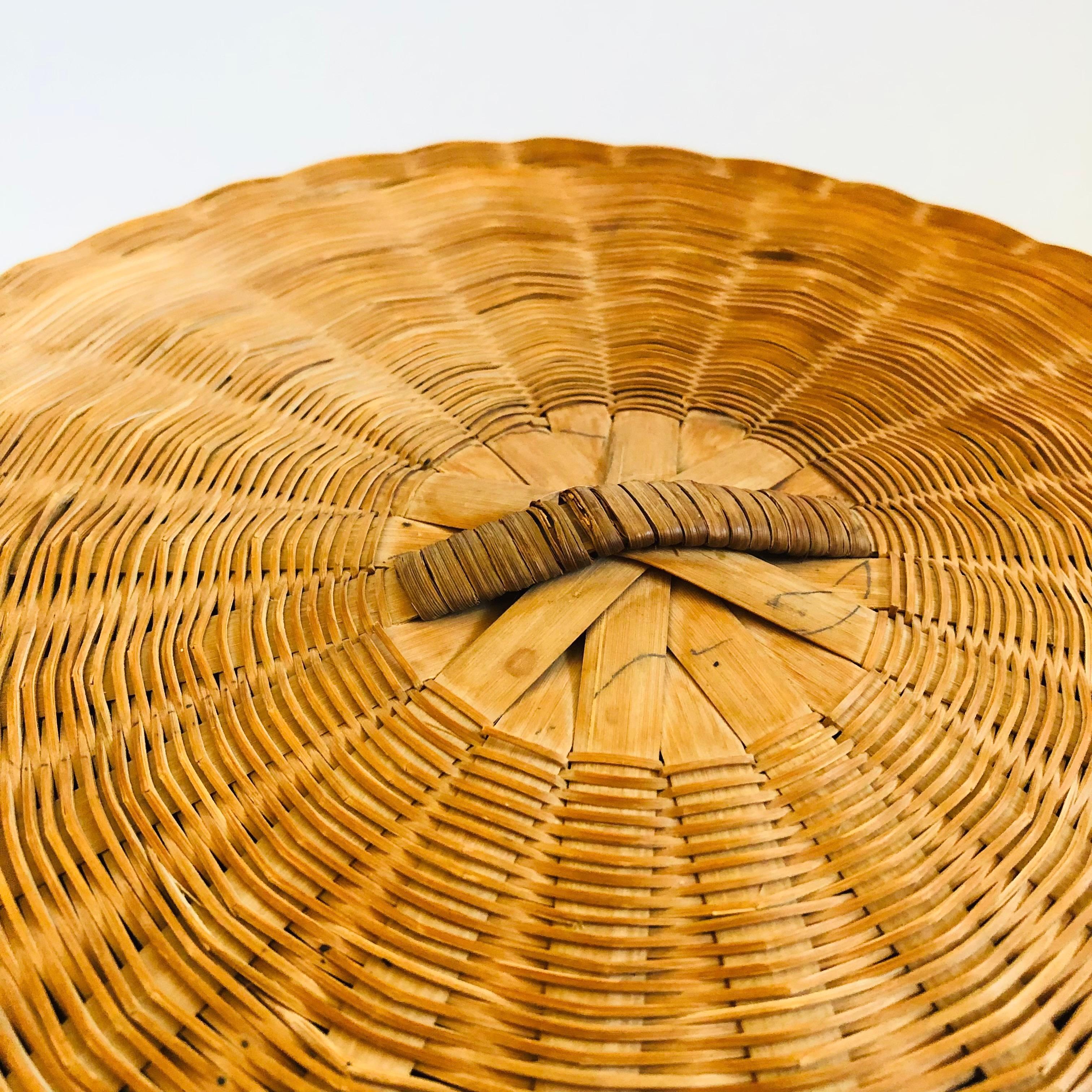 Cesta de mimbre con tapa vintage Bohemio en venta