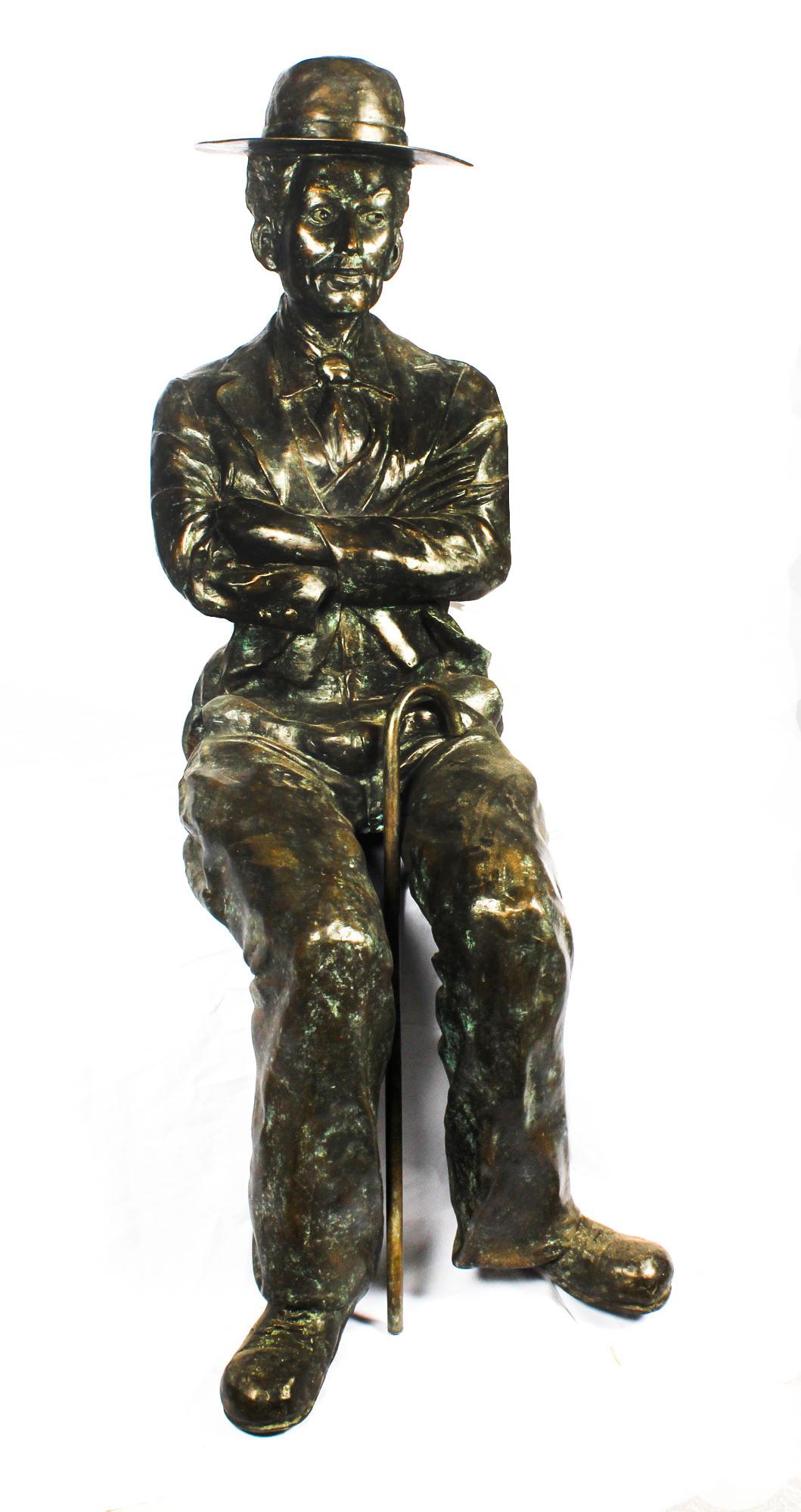 Vintage Lifesize Bronze Sculpture of Seated Charlie Chaplin 20th Century In Good Condition For Sale In London, GB