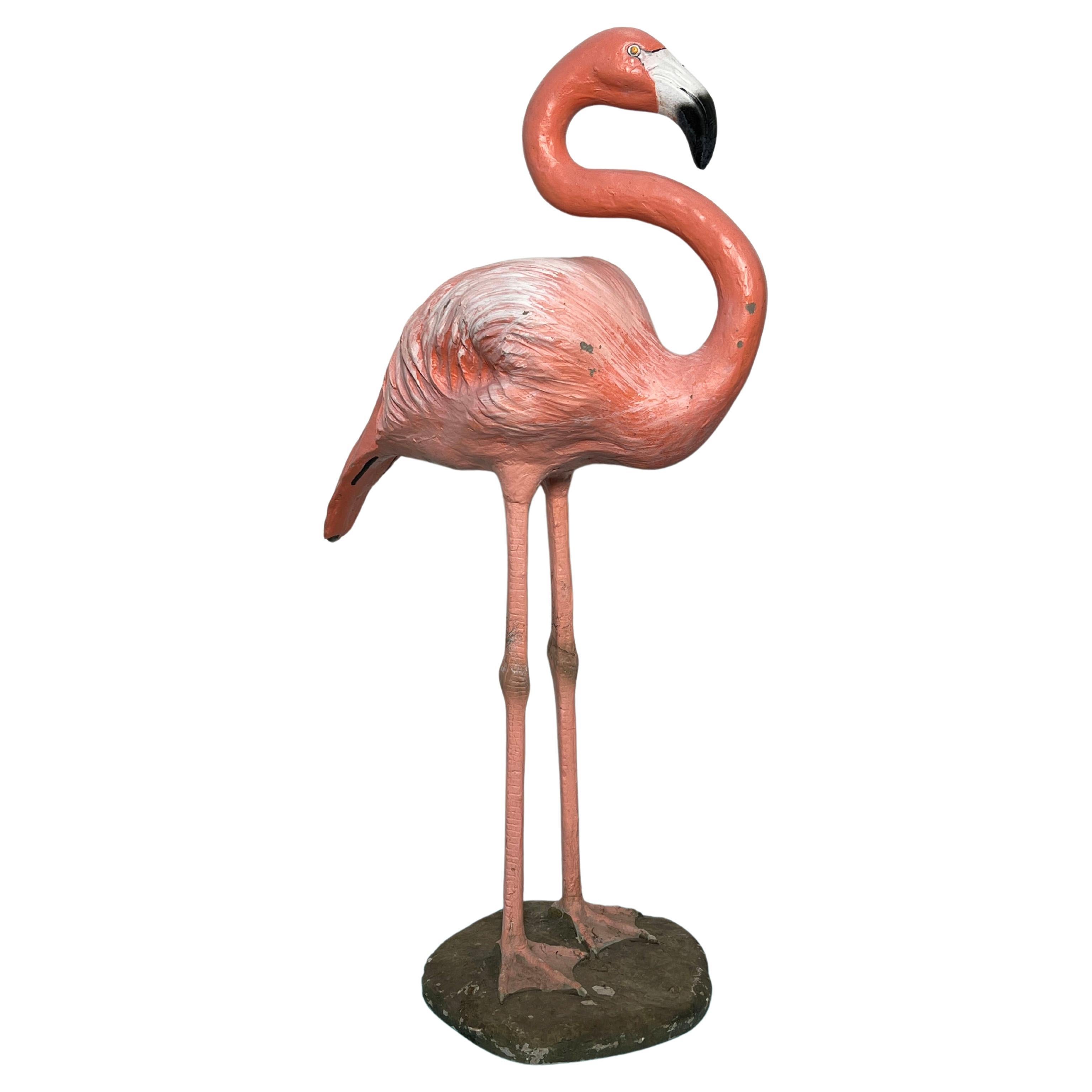 Vintage Lebensgroßer gegossener Stein Rosa Flamingo Ca. 1950s
