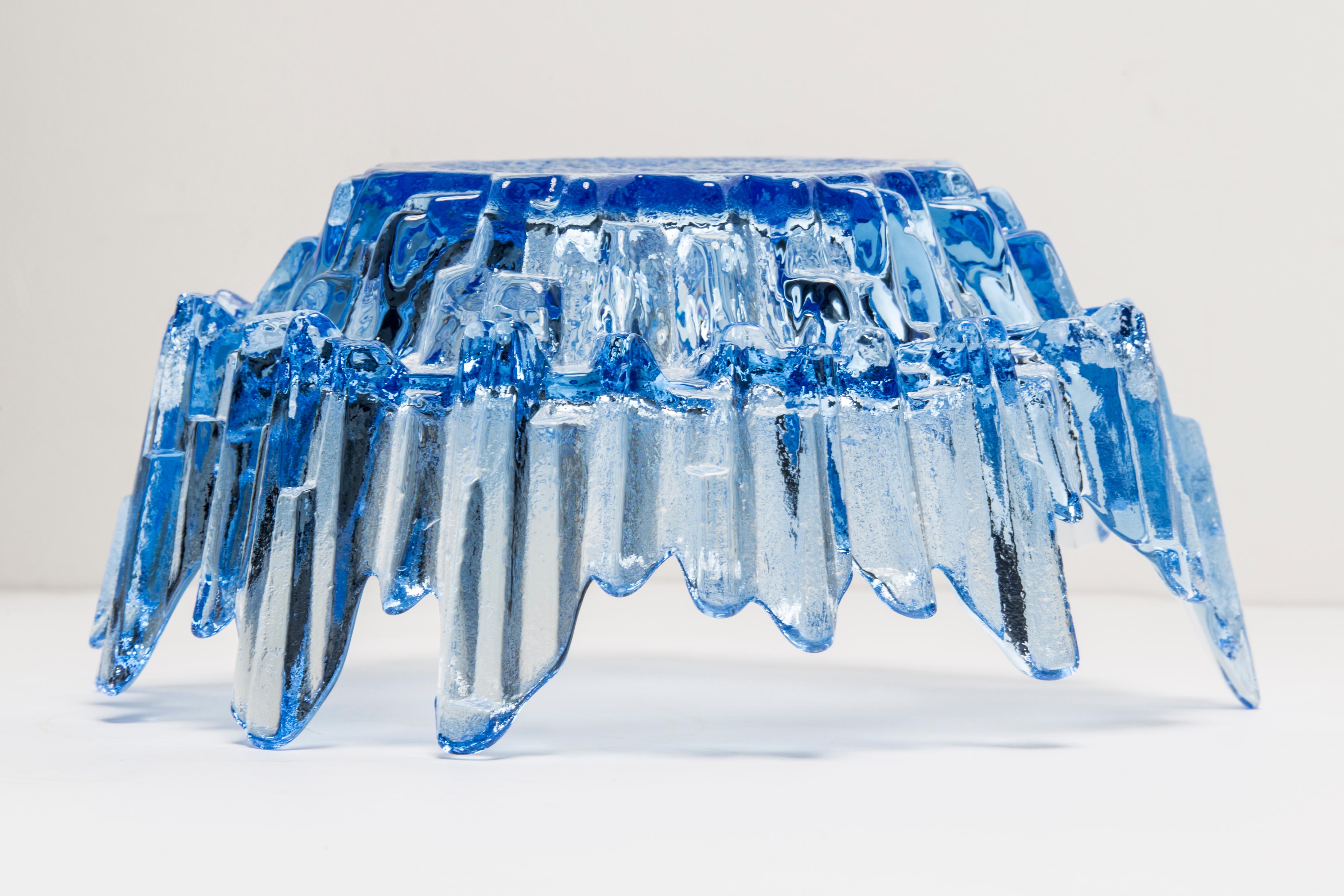 Deko-Eisglasteller in Hellblau, Italien, 1960er Jahre im Angebot 5