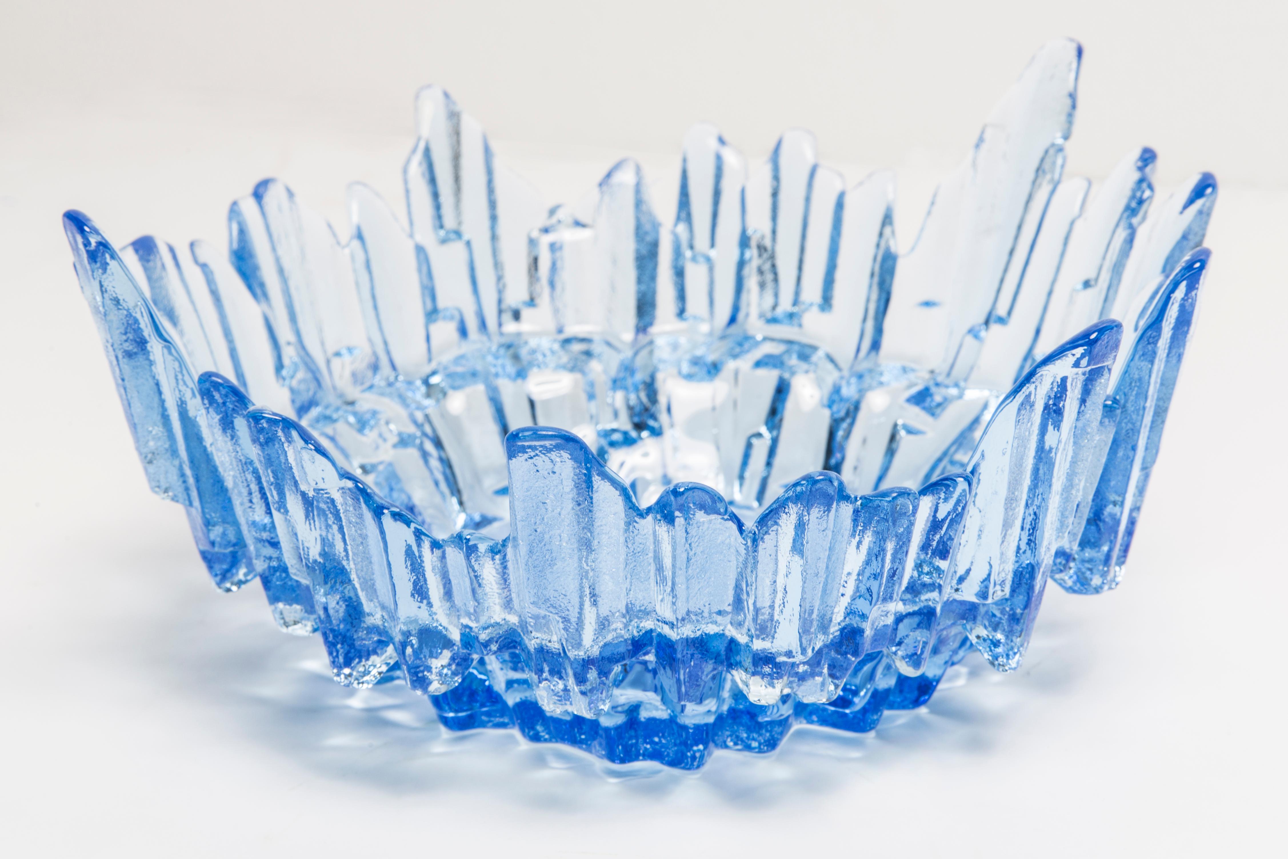 Deko-Eisglasteller in Hellblau, Italien, 1960er Jahre im Angebot 2