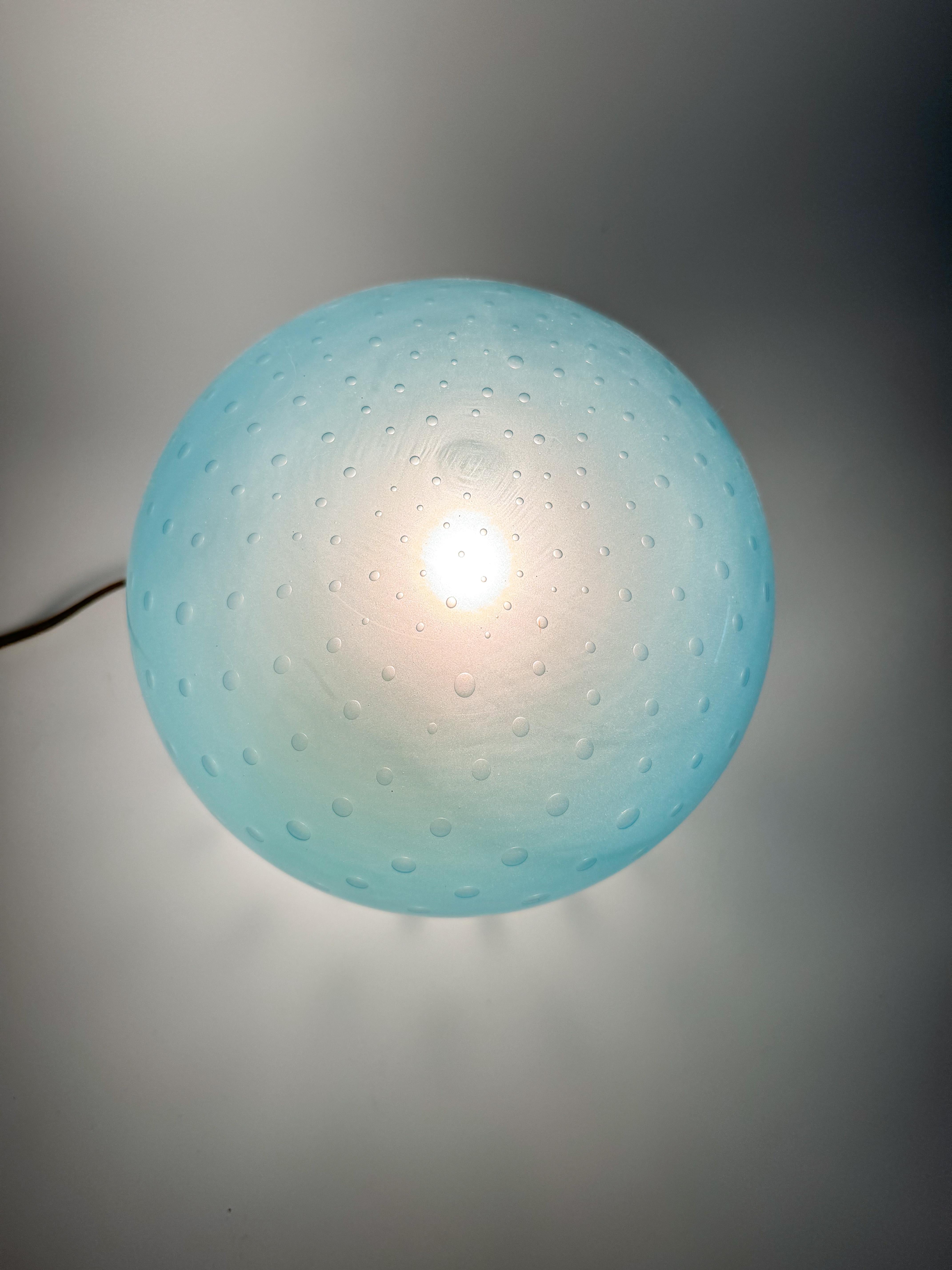 Vintage Light Blue Handblown Murano Glass Brass Table Lamp Sphere 1970s In Good Condition For Sale In Toronto, CA