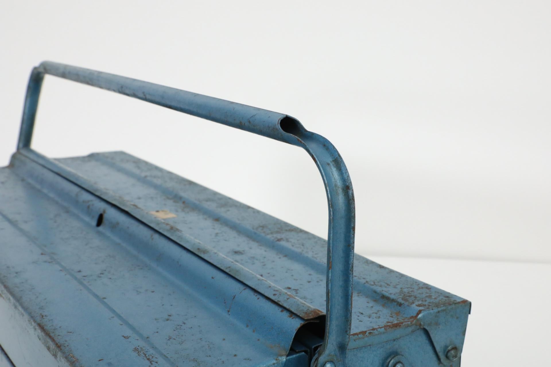 Vintage Light Blue Metal Tool or Tackle Box For Sale 5