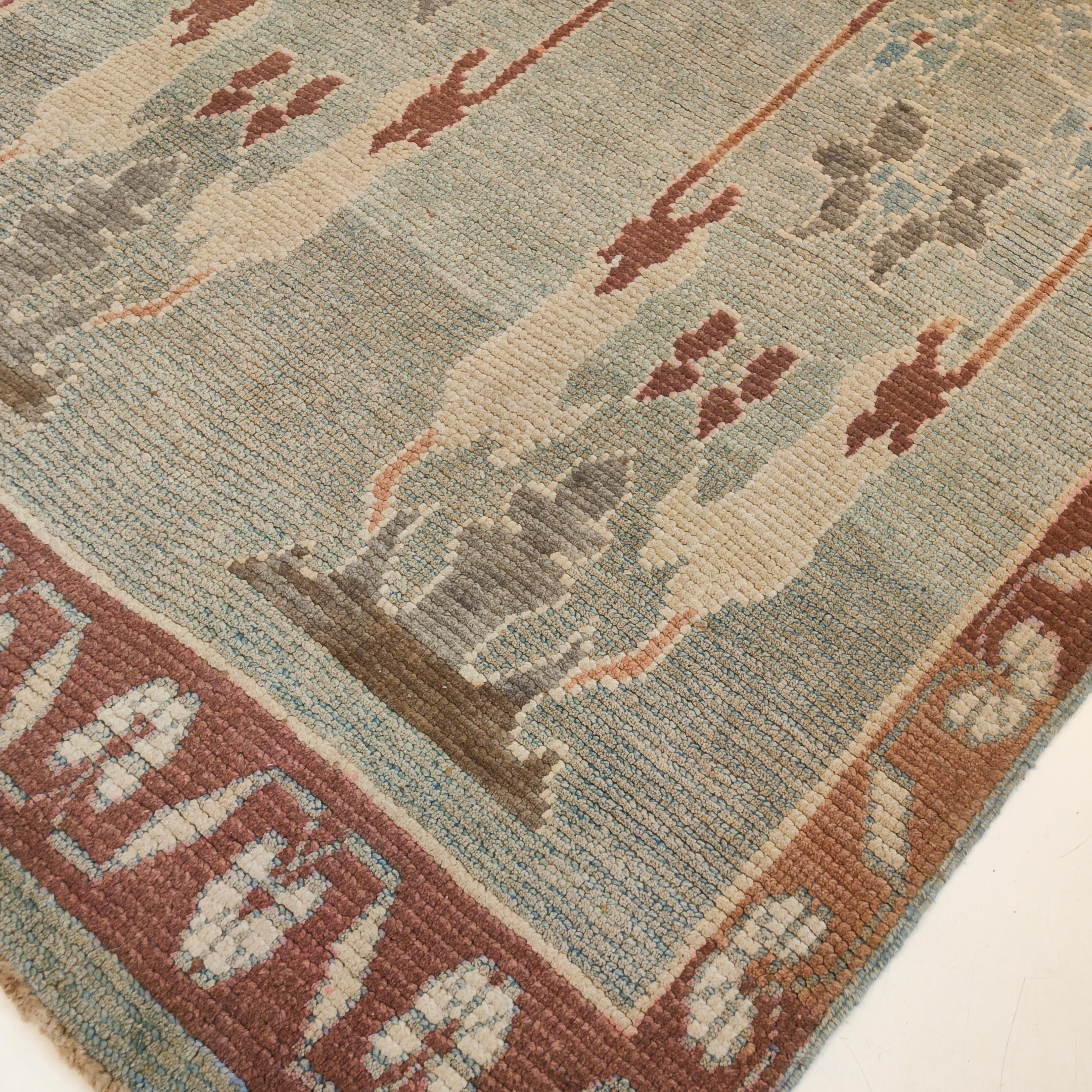 Vintage Light Blue Oushak Rug with All-Over Pattern of Leafs and Palmettes In Excellent Condition For Sale In Milan, IT