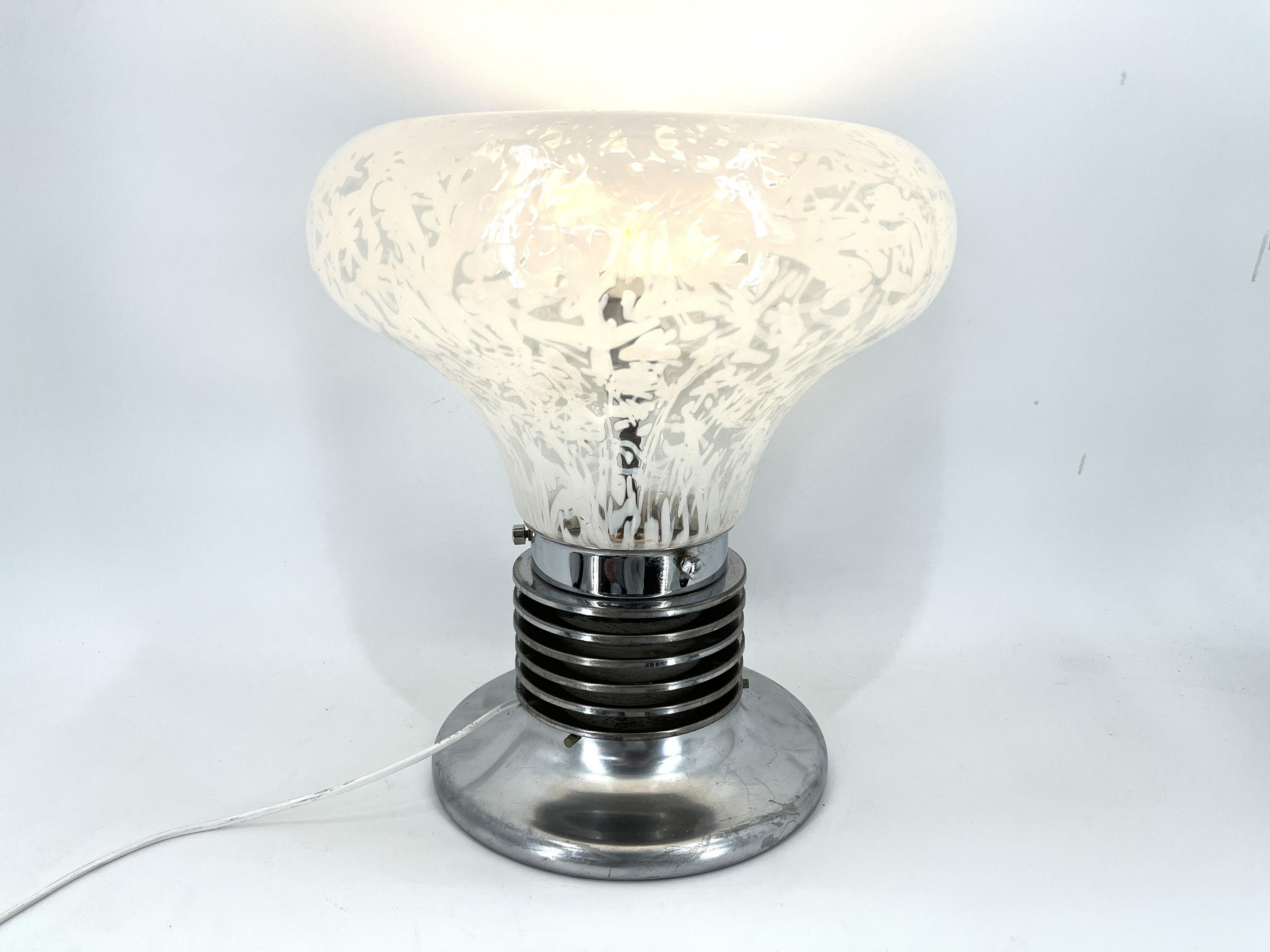 Vintage 'light bulb' table lamp by Mazzega, 1960s en vente 4