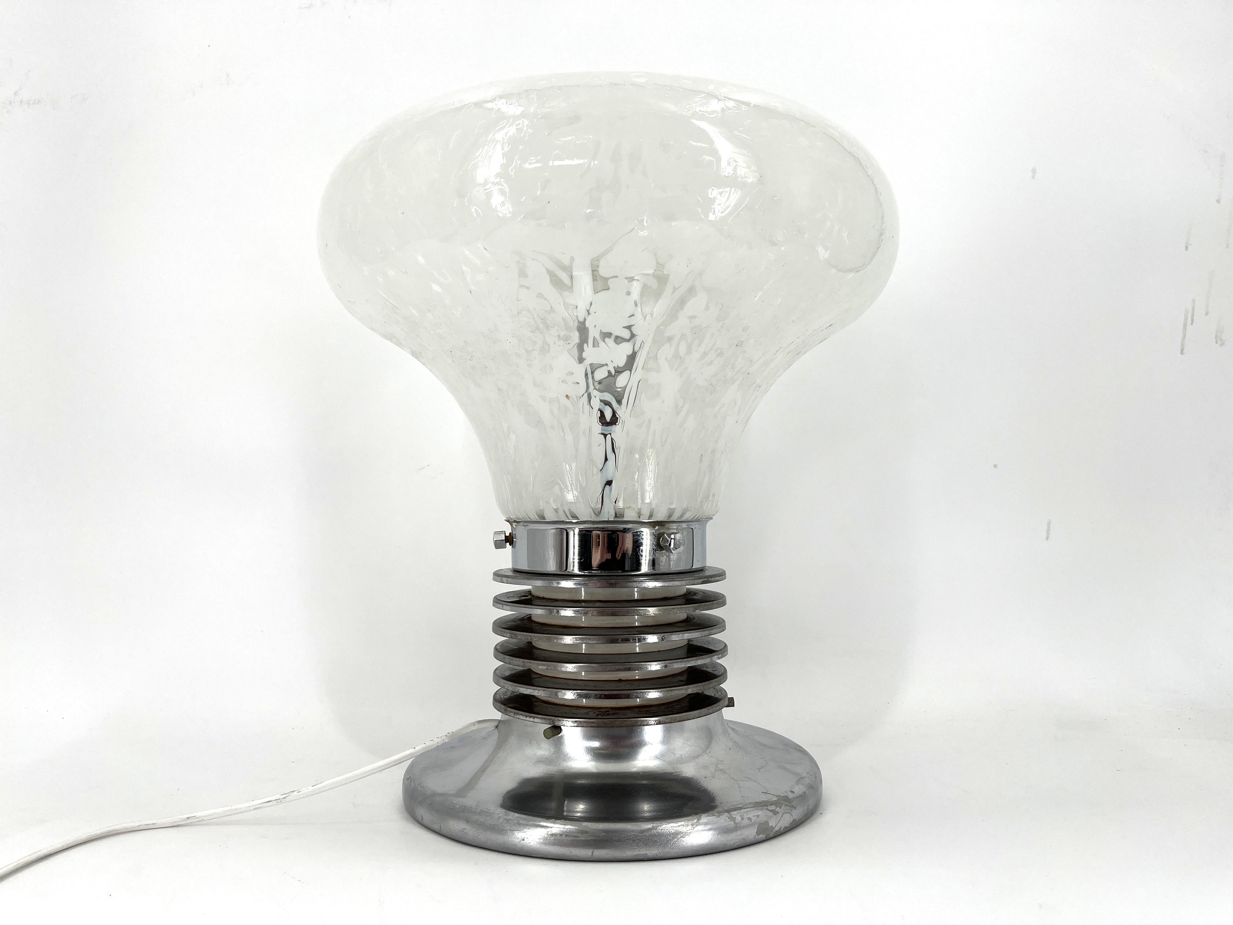 Milieu du XXe siècle Vintage 'light bulb' table lamp by Mazzega, 1960s en vente