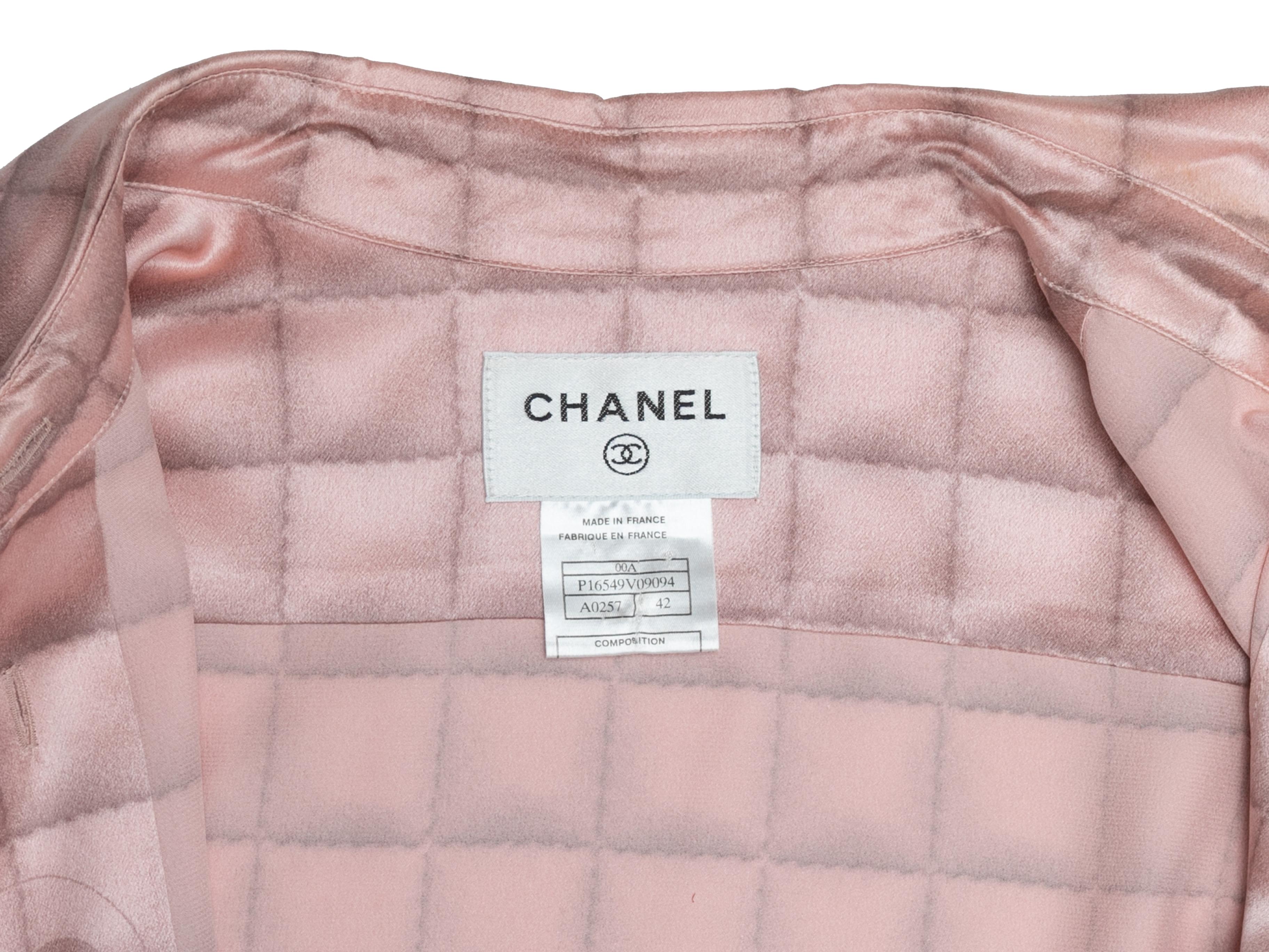 Vintage Light Pink Chanel Fall/Winter 2000 Printed Silk Dress Size FR 42 For Sale 1