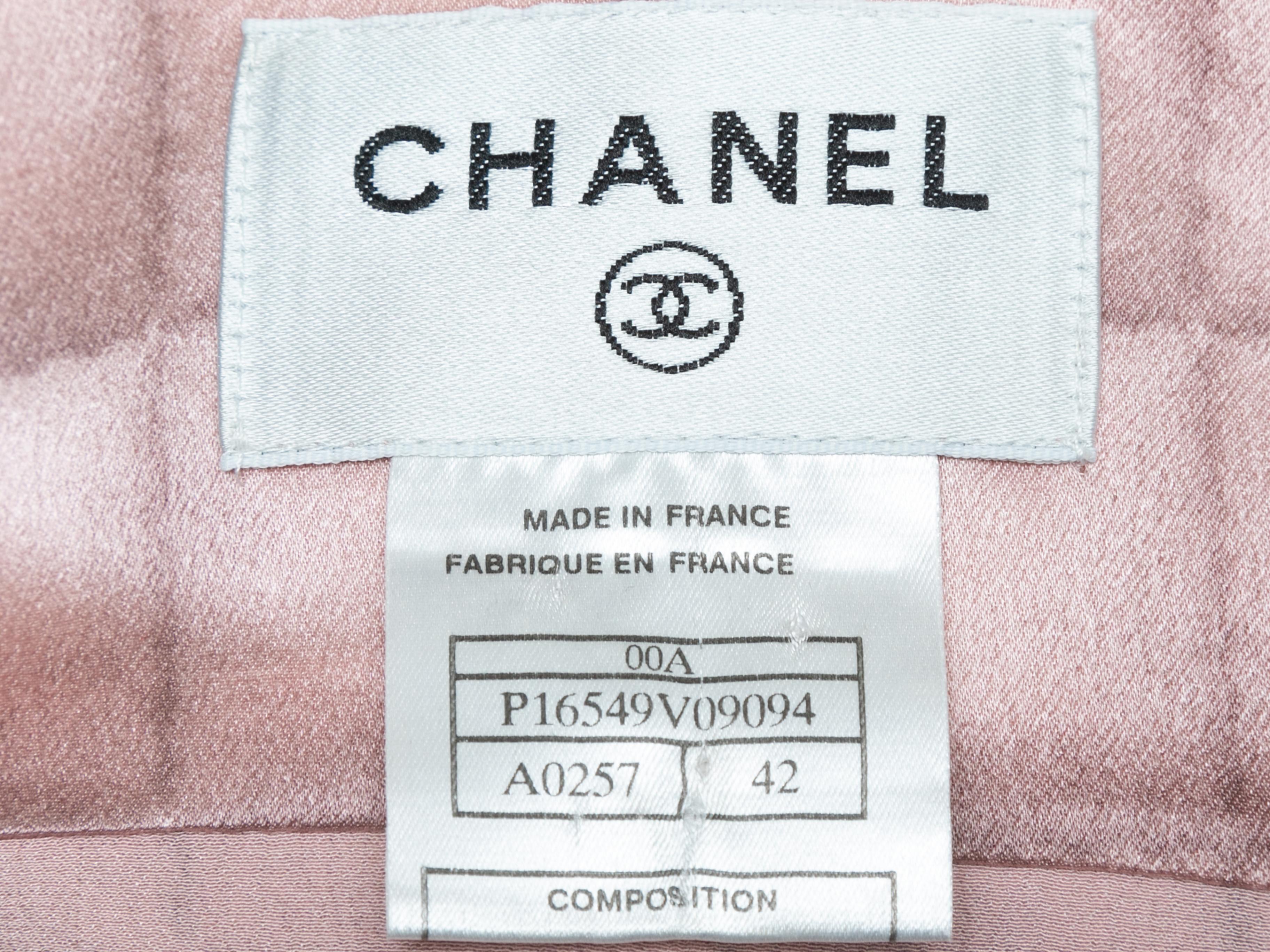 Vintage Light Pink Chanel Fall/Winter 2000 Printed Silk Dress Size FR 42 For Sale 2