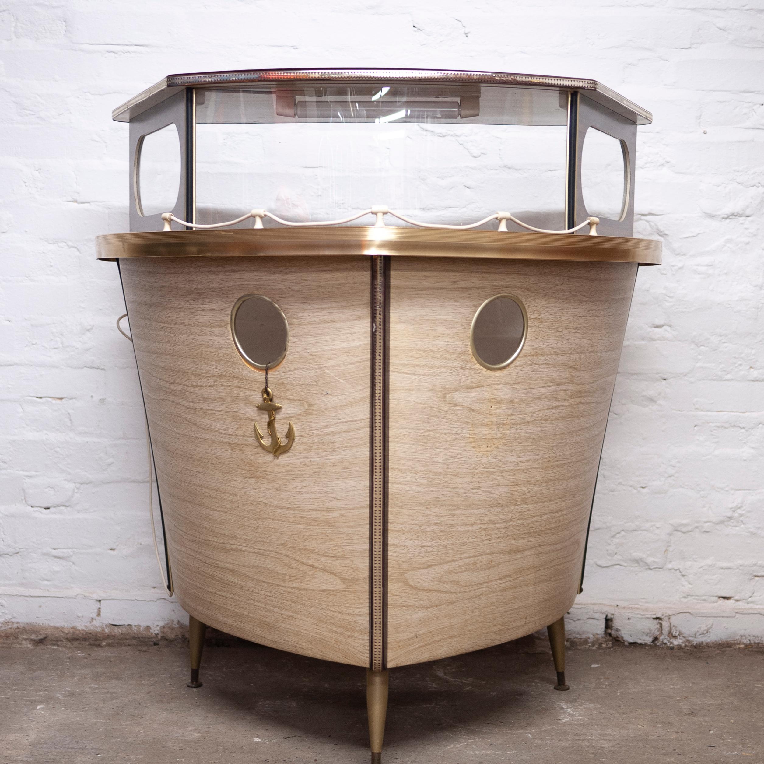 Vintage Light Up Boat Cocktail Bar with Anchor, 1950s For Sale 7