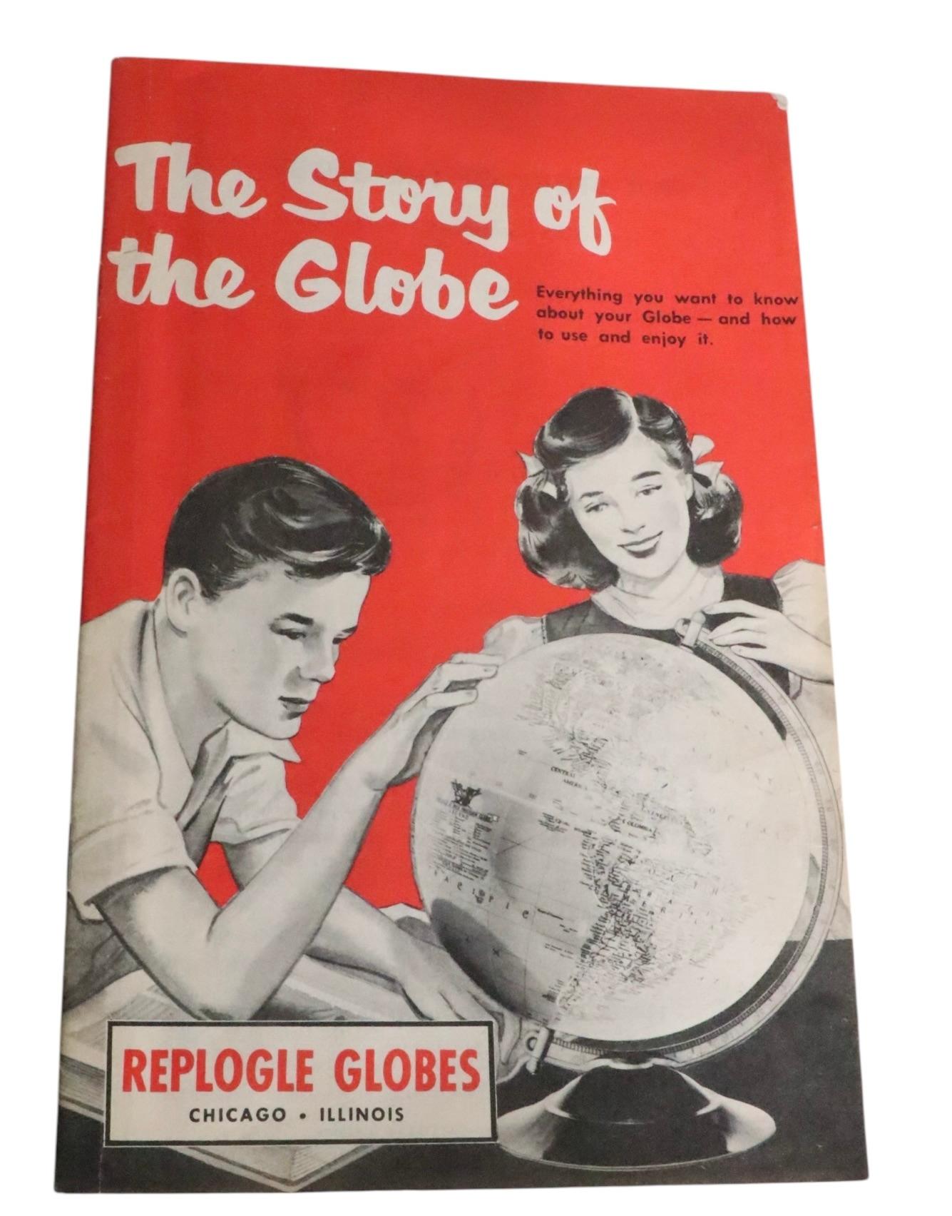 Up & Up d'epoca  Replogle Globes su supporto con libro atlante originale in vendita 8