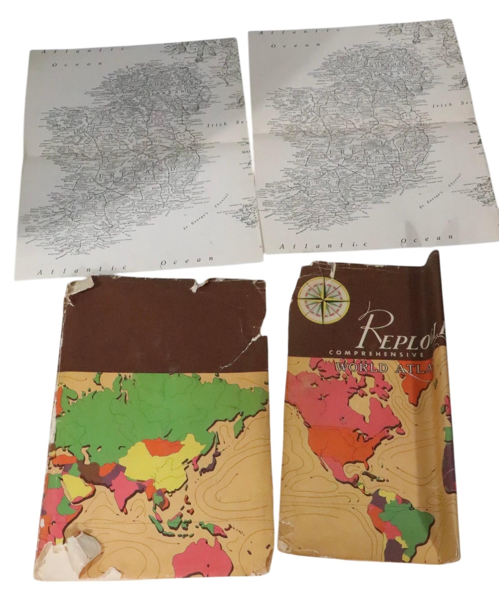 Up & Up d'epoca  Replogle Globes su supporto con libro atlante originale in vendita 12