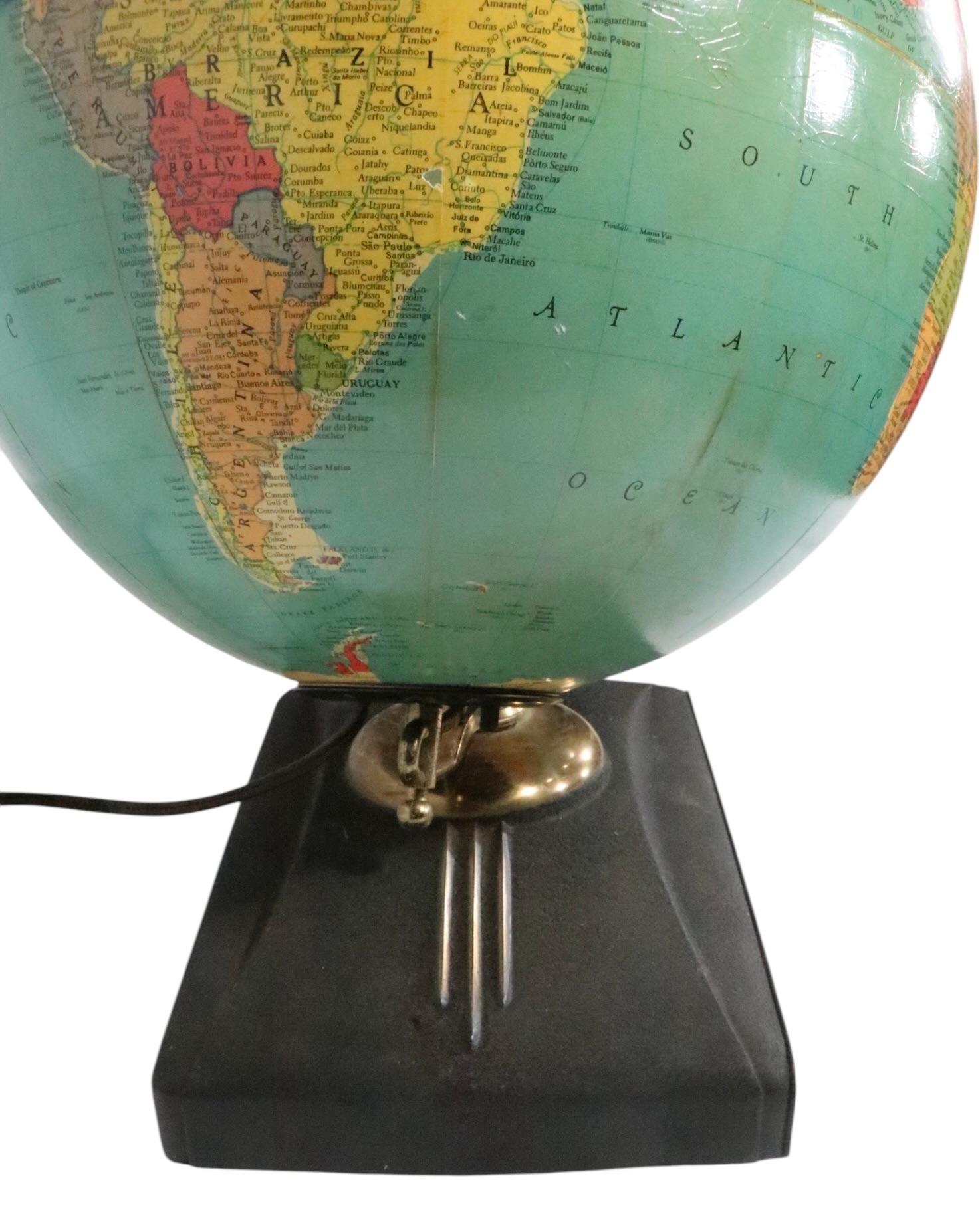 Metallo Up & Up d'epoca  Replogle Globes su supporto con libro atlante originale in vendita