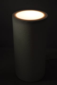 Vintage beleuchtet texturierte Säule weiß moderne Skulptur Sockel Display Stand