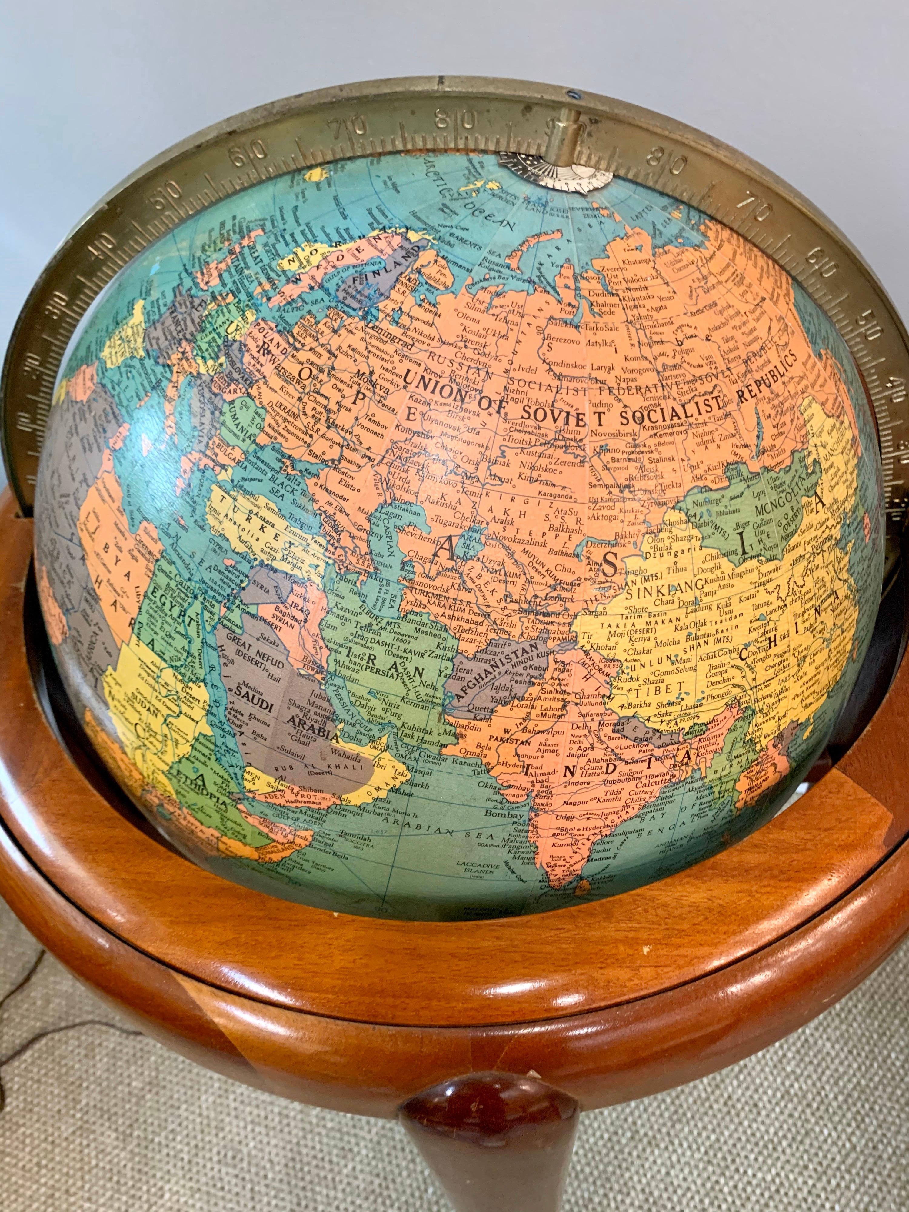 Vintage Lighted World Globe on Stand Illuminated Mid-Century Modern In Excellent Condition In West Hartford, CT