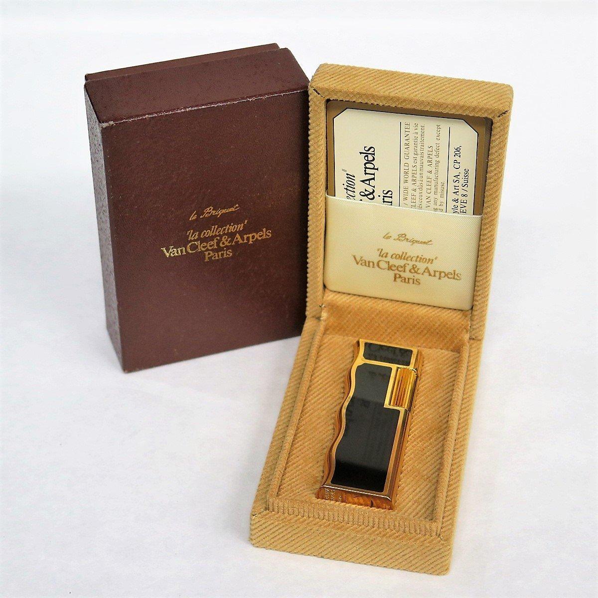 Women's or Men's Vintage Lighter by Van Cleef & Arpels, the Gold Plated and Black Enamel Case