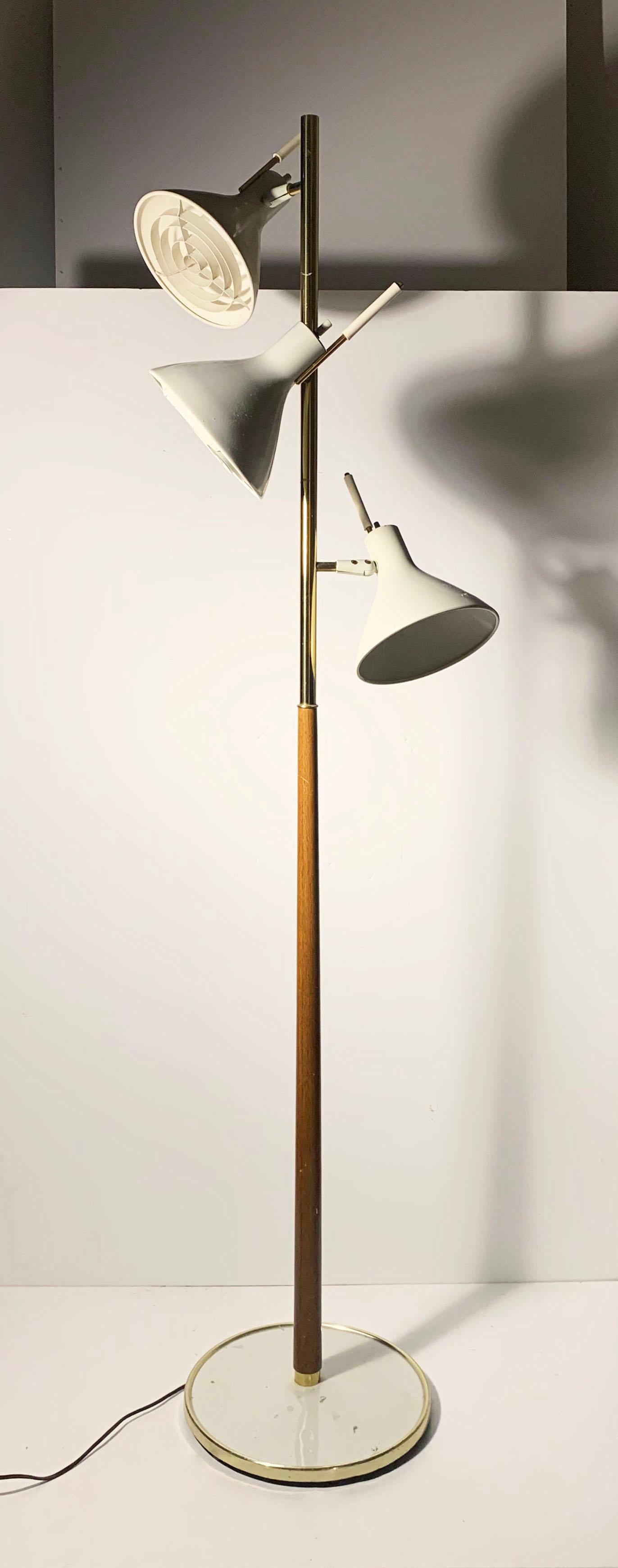 Vintage Lightolier articulating floor lamp

Signed on underside

Base is 13