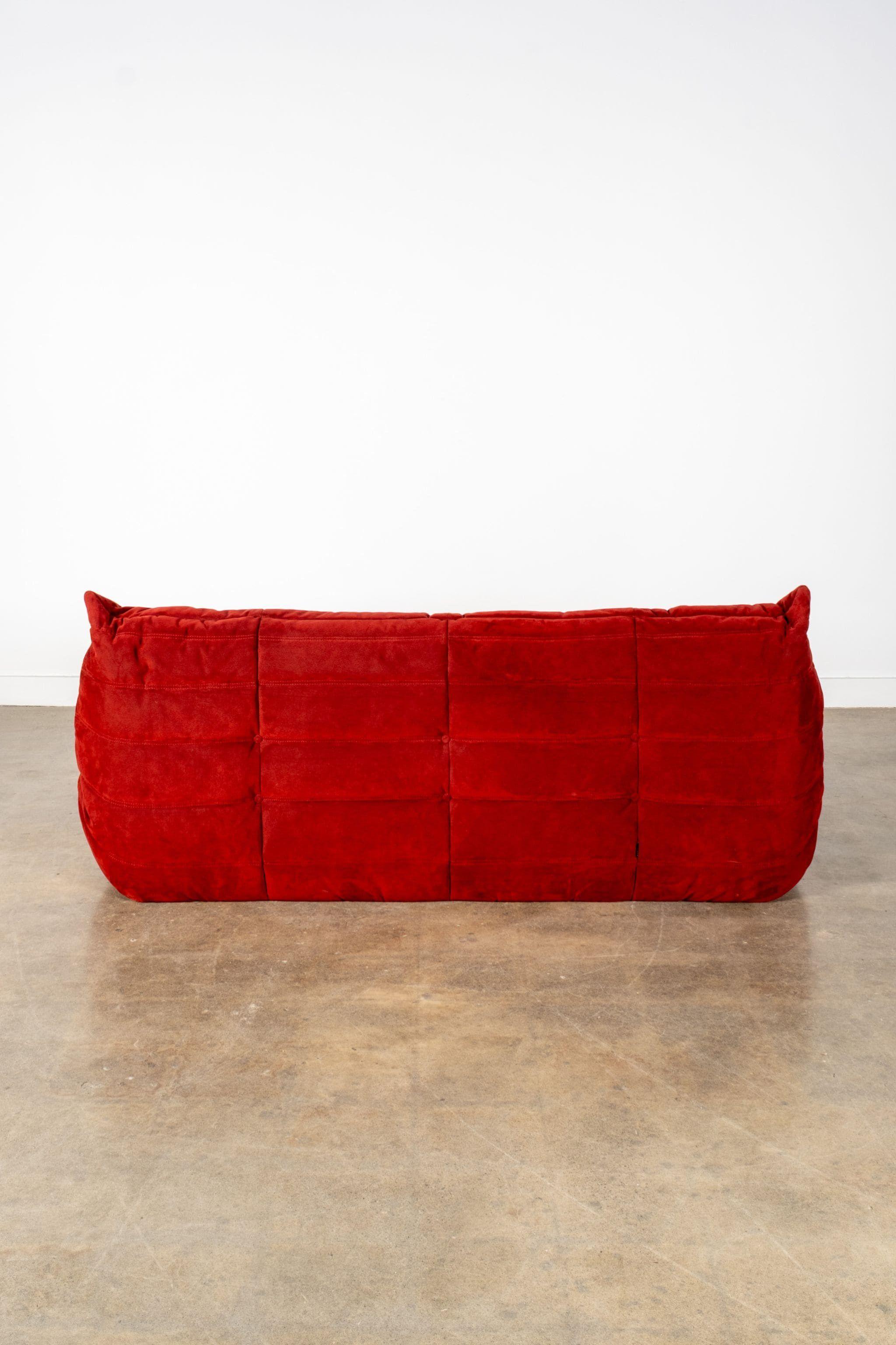 Vintage Ligne Roset 3-Seater TOGO by Michel Ducaroy, Original Fabric In Good Condition For Sale In Toronto, CA