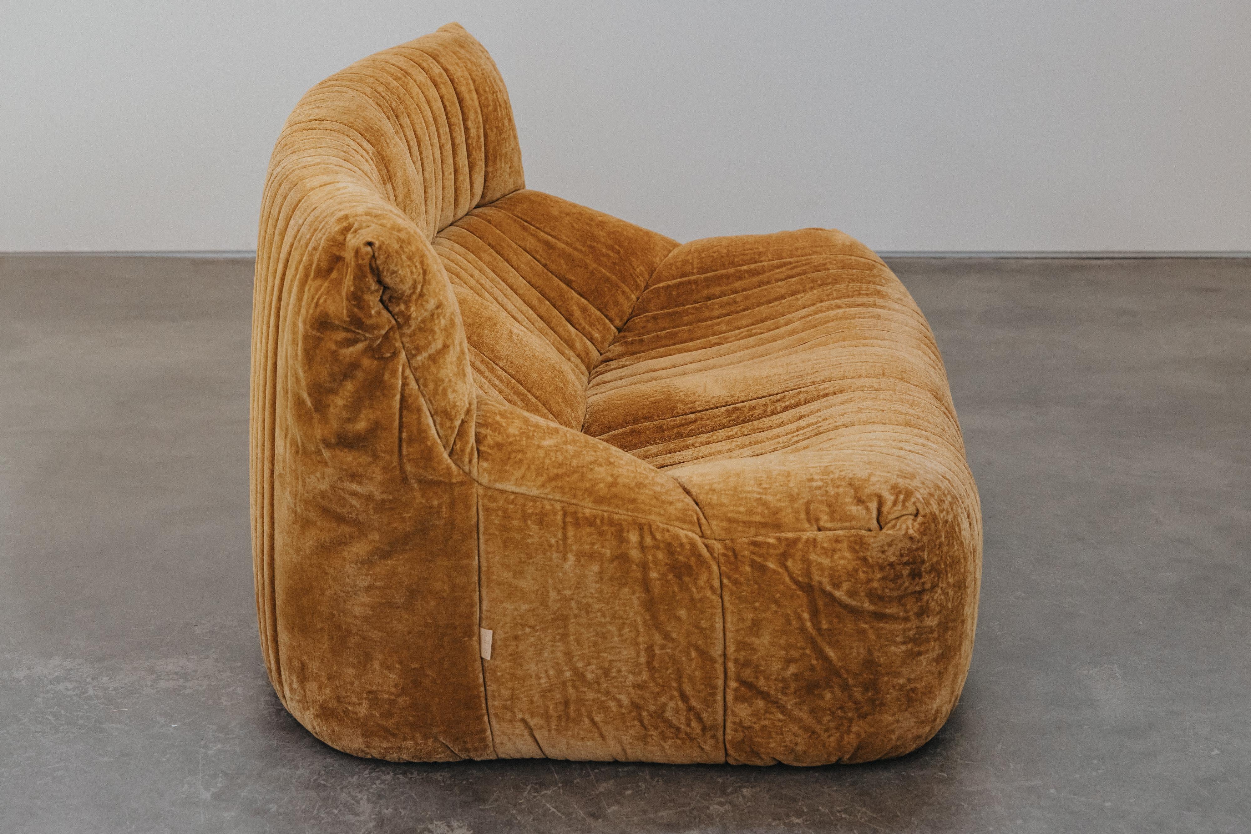 Vintage Ligne Roset Ariala Sofa aus Frankreich, CIRCA 1970 im Zustand „Gut“ im Angebot in Nashville, TN