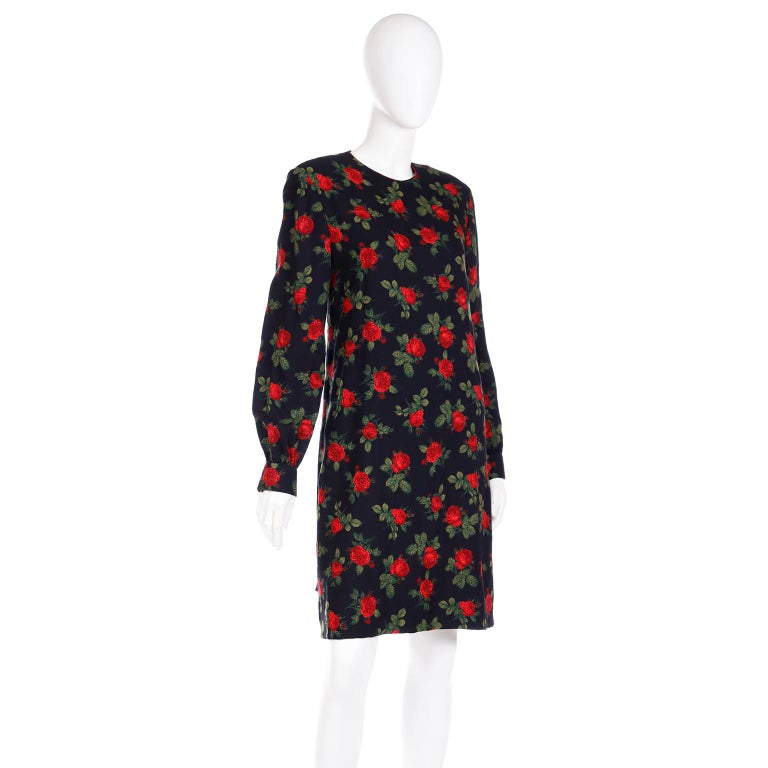 Vintage Lihli New York Schwarzes geblümtes langärmeliges Kleid mit roten  Rosen im Angebot bei 1stDibs