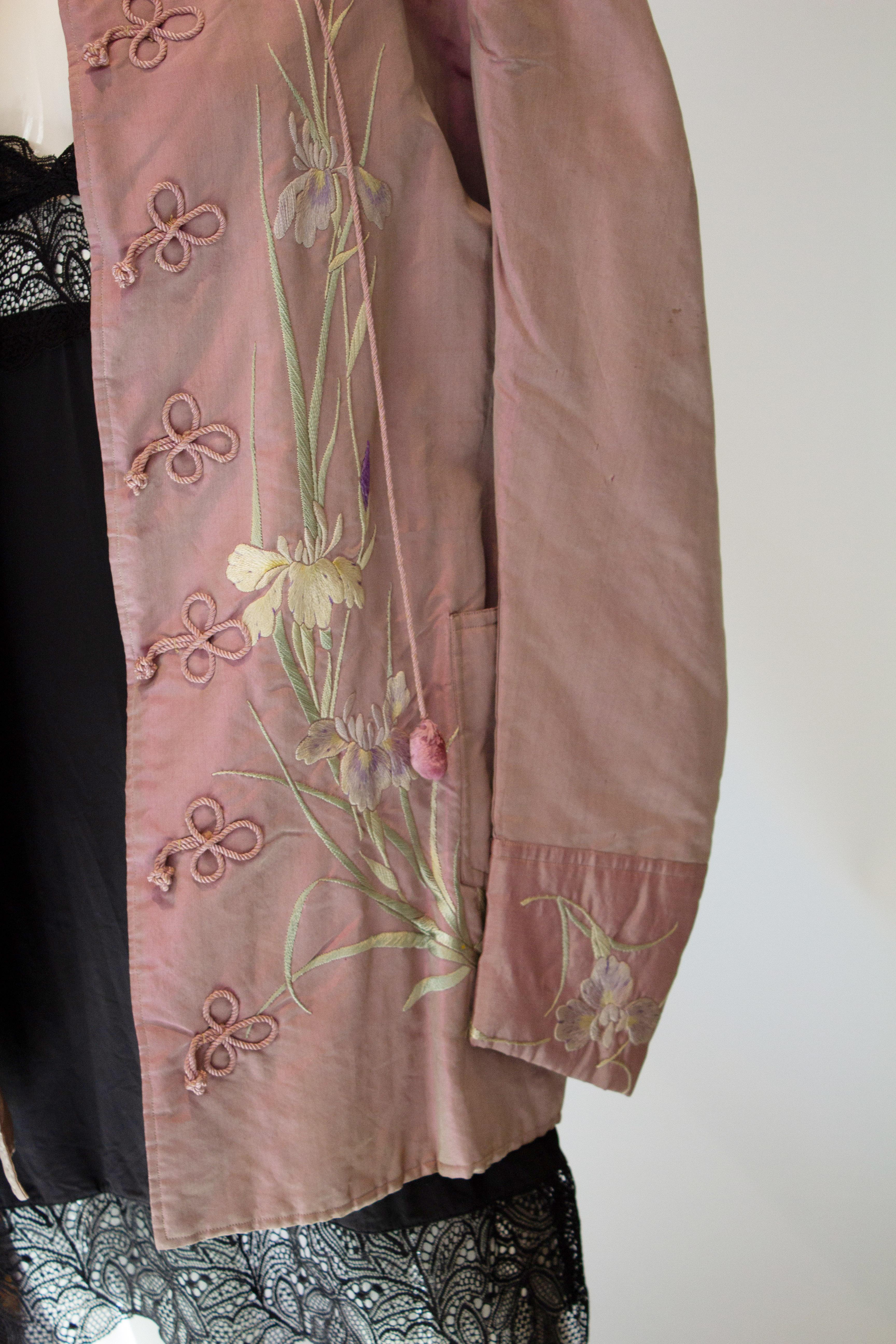 Women's Vintage Lilac Silk Jacket with Embroidery For Sale