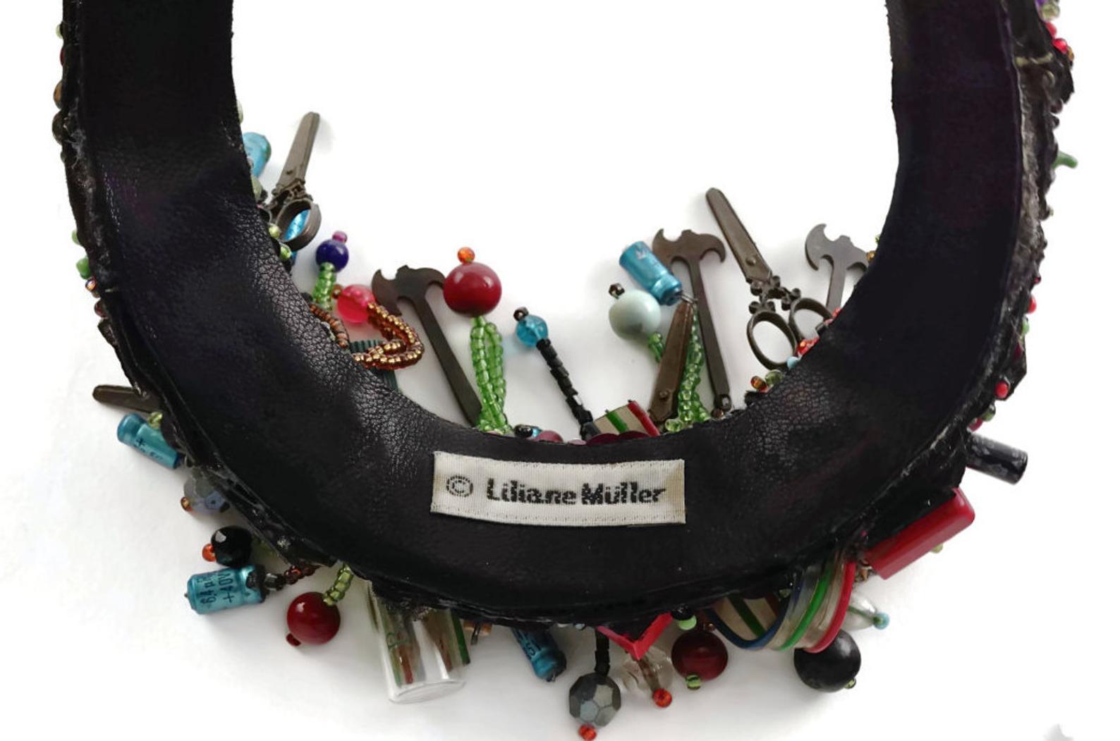 Vintage LILIANE MULLER Electronic and Gadget Fringe Choker Necklace In Excellent Condition For Sale In Kingersheim, Alsace