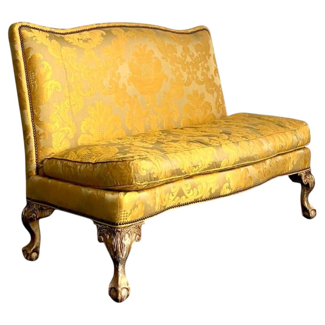 Vintage-Sofa „Fleur De Lys“ von Lillian August im Angebot