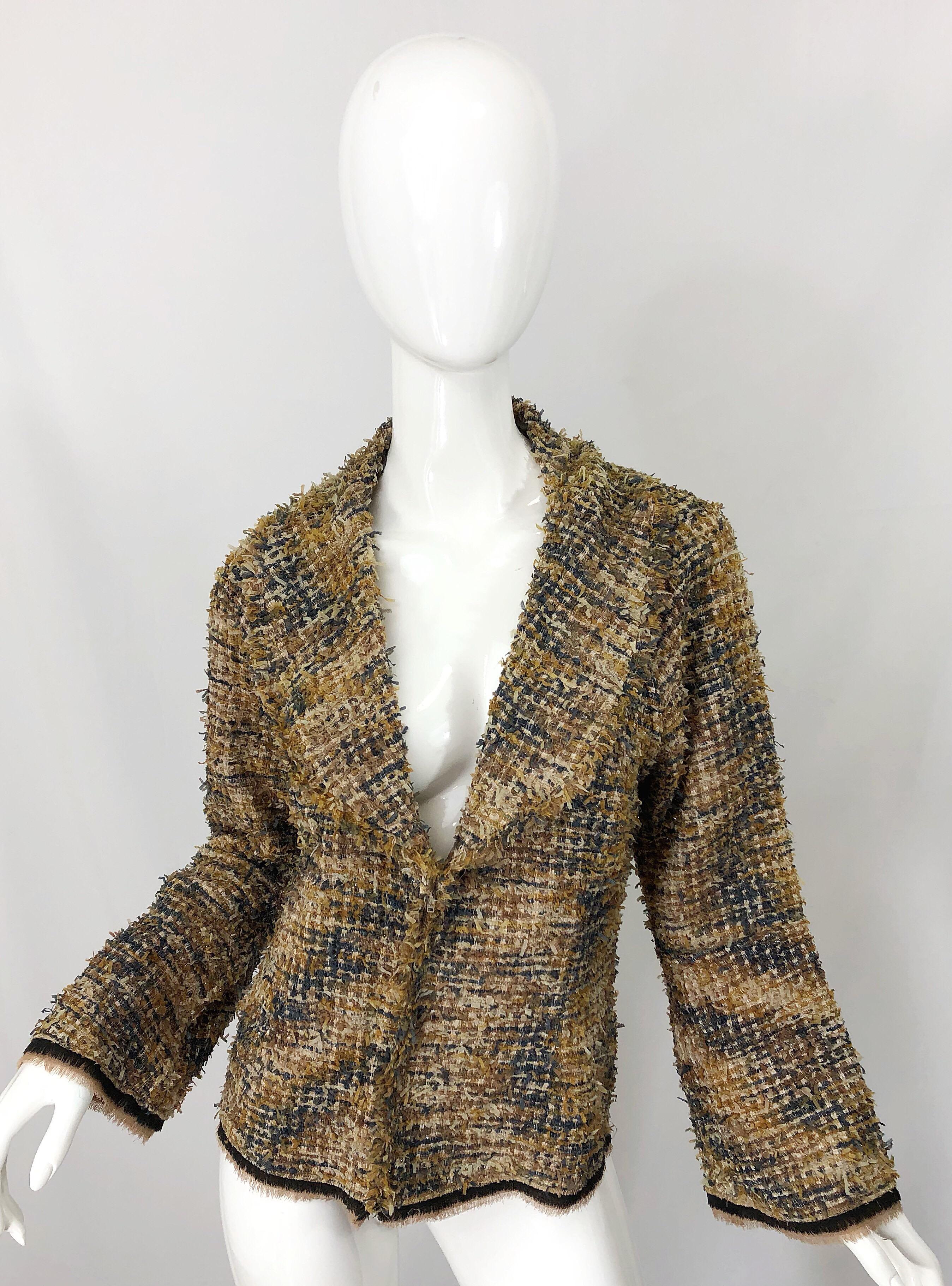 Chic vintage LILY SAMII brown, camel and ivory lightweight boucle blazer jacket! Raw unfinished edges on bell sleeve cuffs, hem and collar. Hidden zipper up the front makes this piece easy to wear multiple ways. Great with jeans, trousers, a skirt,